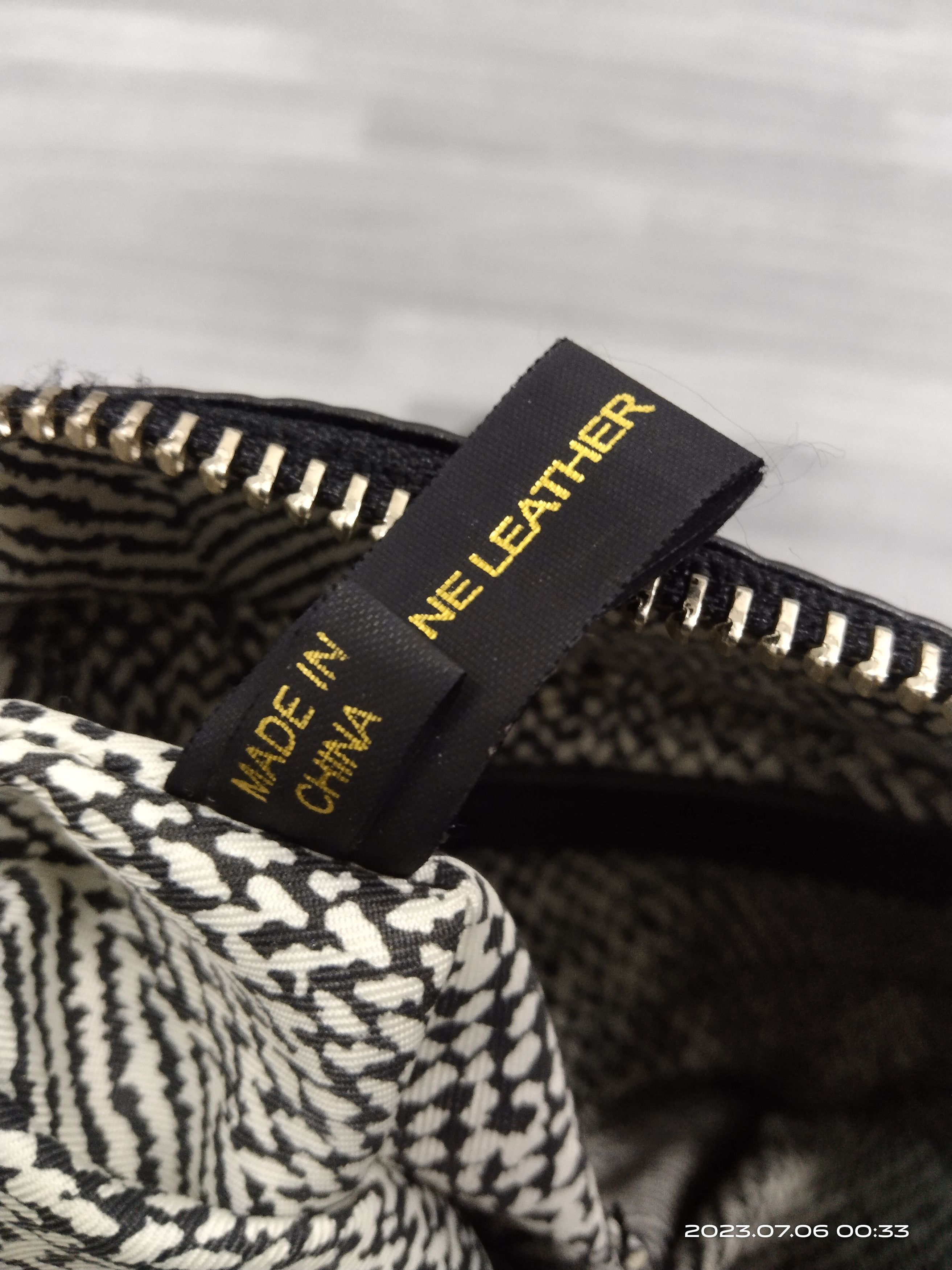 REBECCA MINKOFF CHAIN LEATHER BAG