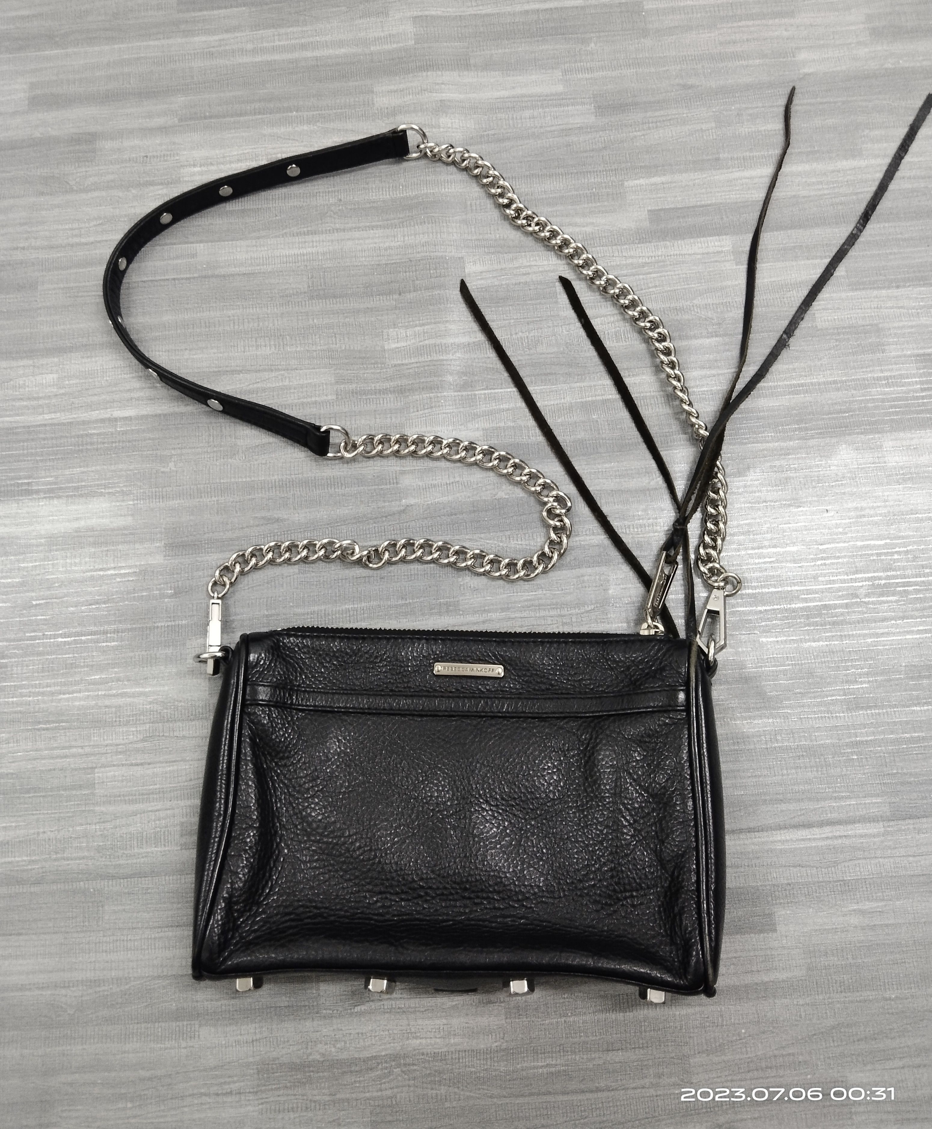 REBECCA MINKOFF CHAIN LEATHER BAG