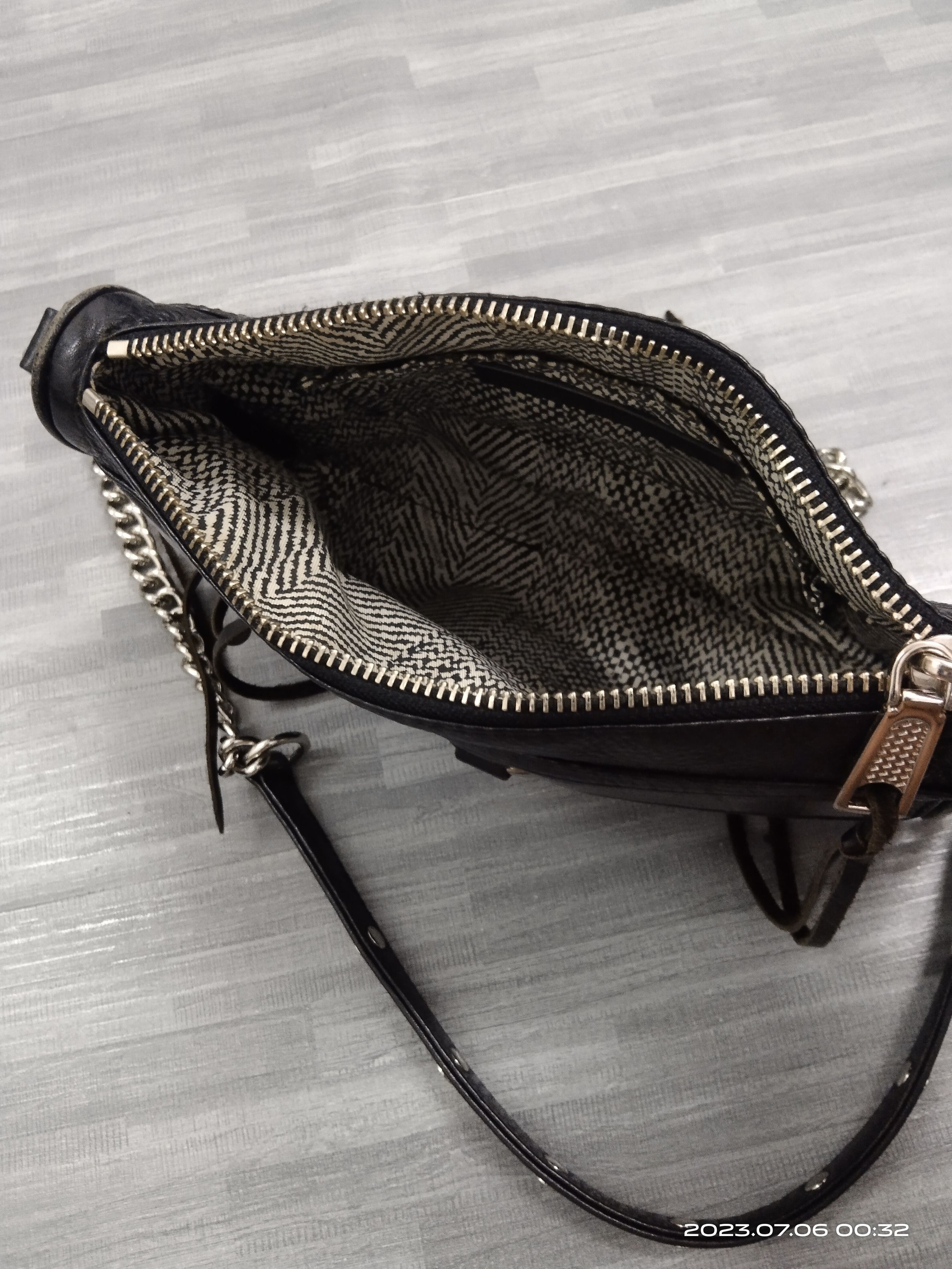 REBECCA MINKOFF CHAIN LEATHER BAG
