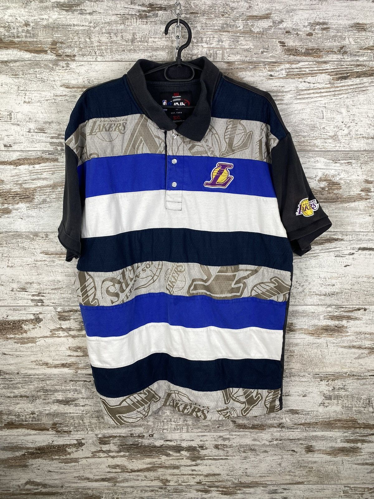 NBA × Vintage Mens Vintage L.A. Lakers polos overprint T-shirt tee nba Size US XXL / EU 58 / 5 - 1 Thumbnail