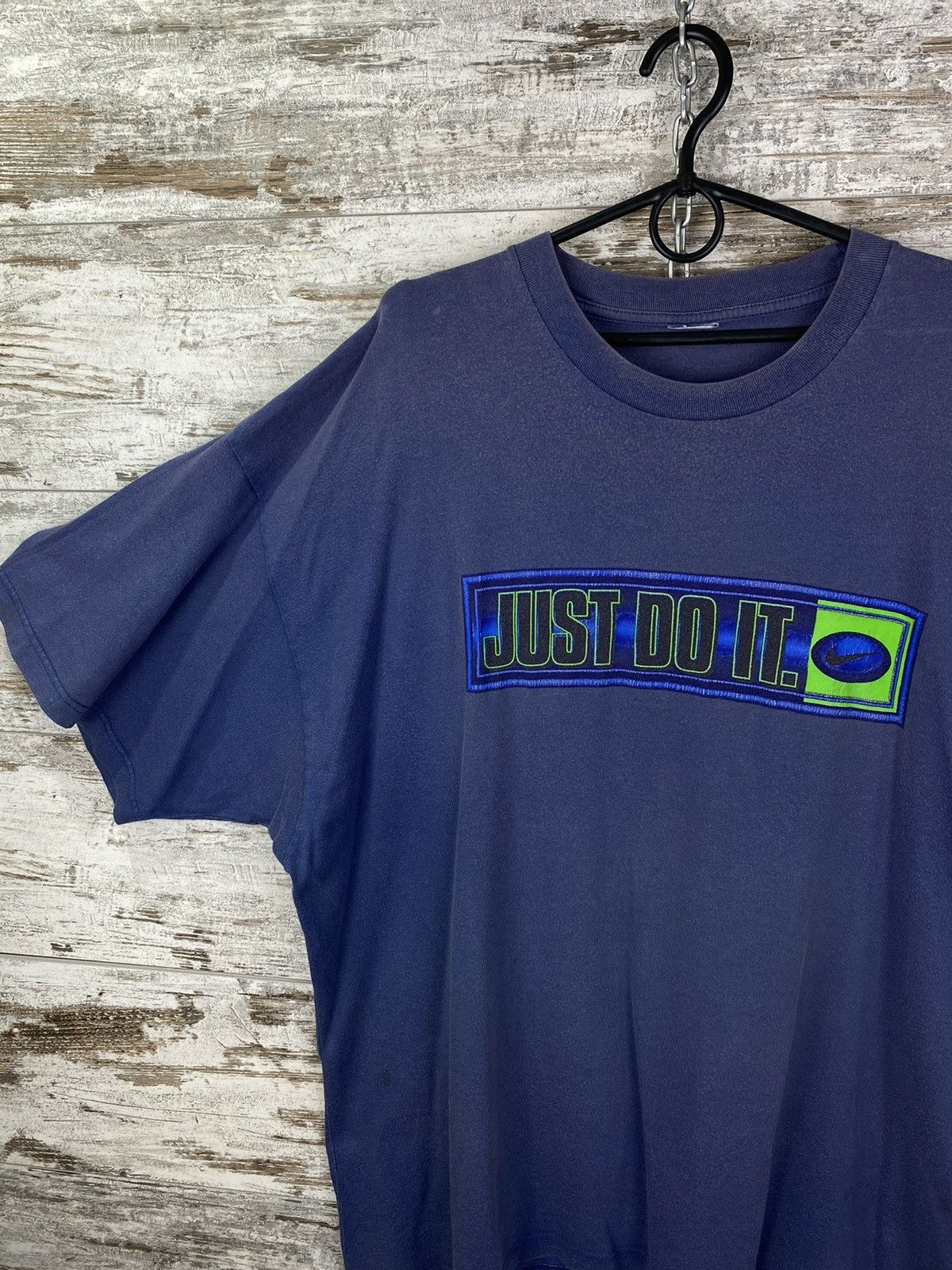 Nike Mens Vintage Nike Just Do It T-shirt overprint distressed Size US XL / EU 56 / 4 - 5 Thumbnail
