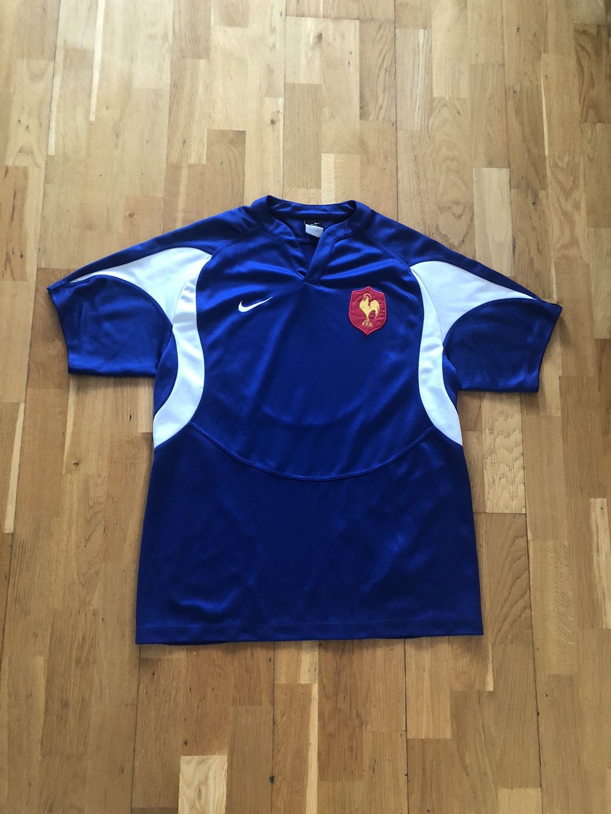 Vintage NIKE FRANCE FOOTBALL VINTAGE QUALITY SPORT SOCCER JERSEY Size US L / EU 52-54 / 3 - 1 Thumbnail