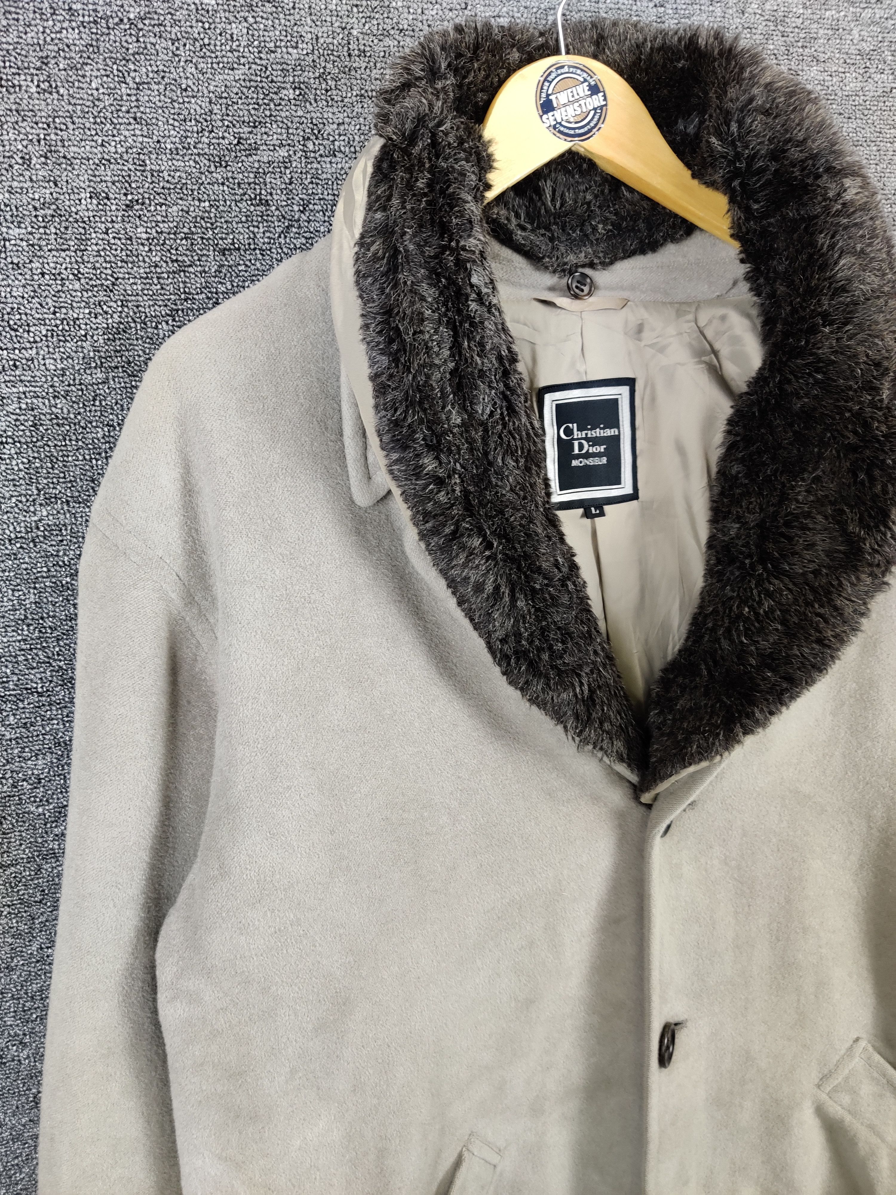 Christian Dior Monsieur Vintage Christian Dior Monsieur Fur Heavy Coat Size US L / EU 52-54 / 3 - 3 Thumbnail