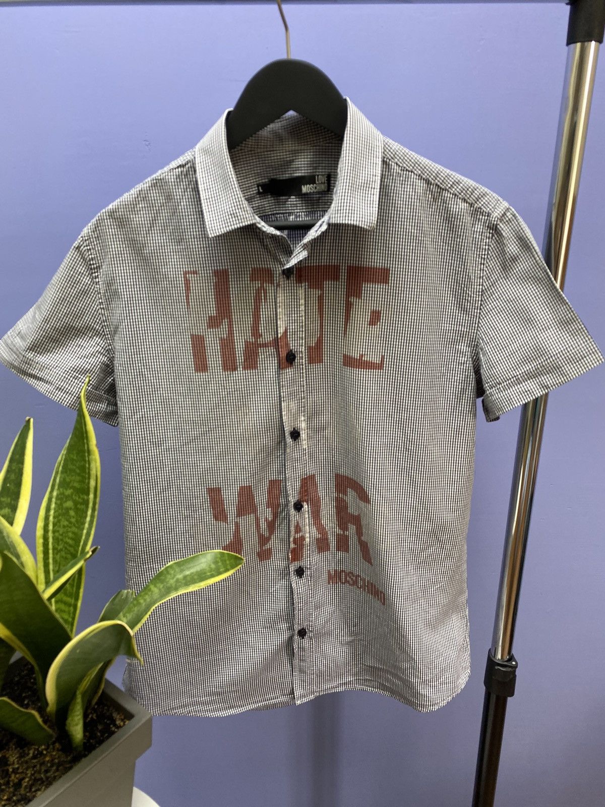 Designer × Moschino Moschino Hate War, Love And Peace Short Sleeve Shirt Size US L / EU 52-54 / 3 - 5 Thumbnail