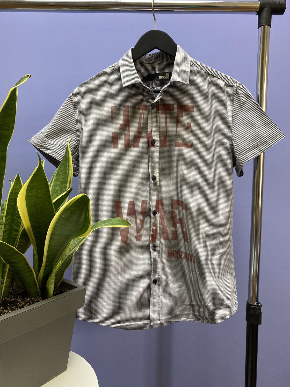 Designer × Moschino Moschino Hate War, Love And Peace Short Sleeve Shirt Size US L / EU 52-54 / 3 - 1 Thumbnail