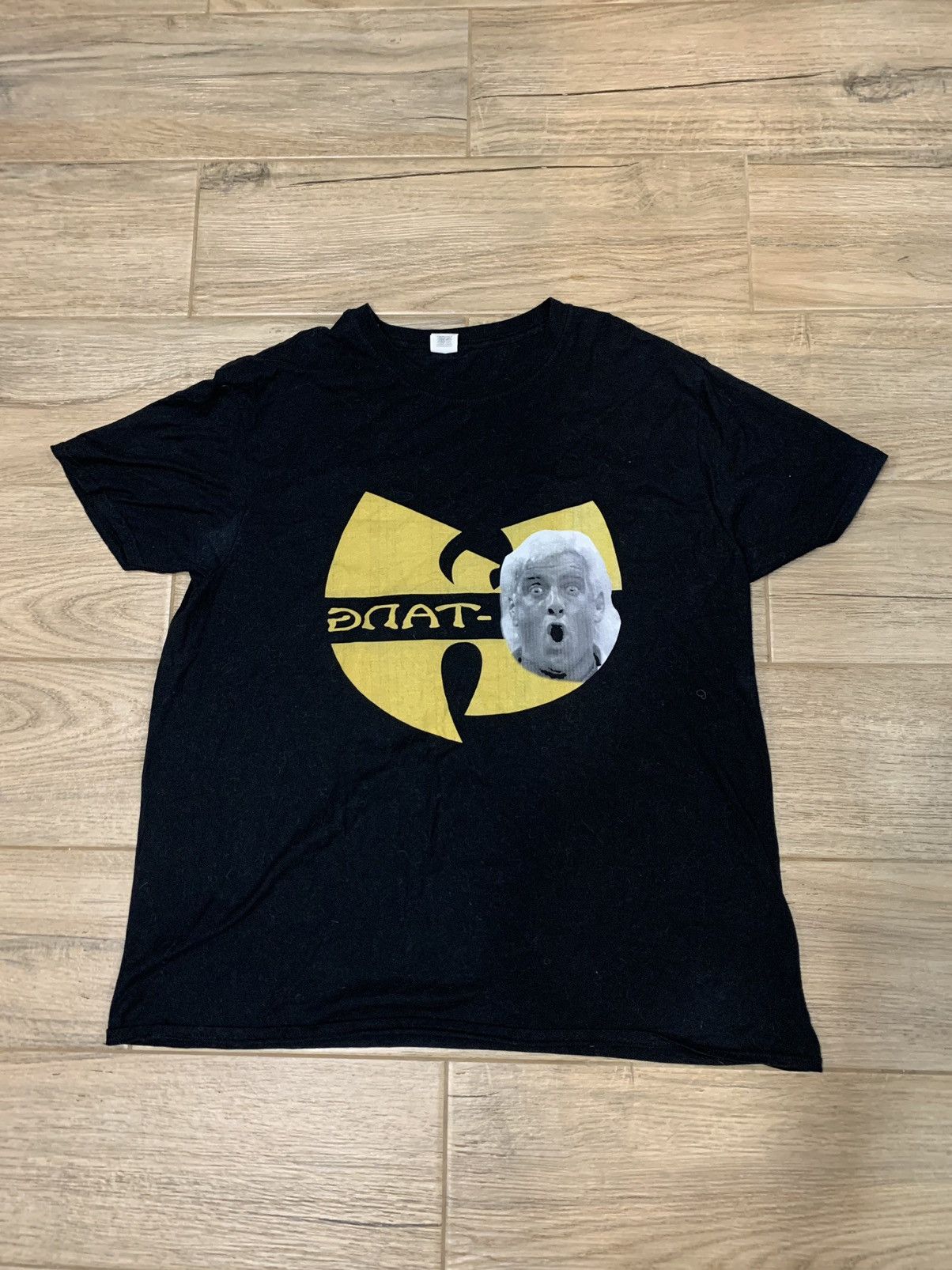 Rap Tees × Wu-Tang Clan Vintage Wu Tang Clan Logo T-shirt Size US XL / EU 56 / 4 - 1 Thumbnail