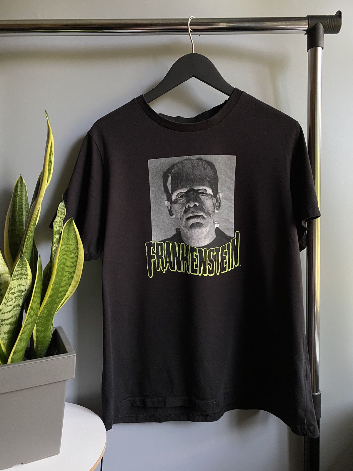 Universal Studios Frankenstein Horror Movie T Shirt Logo Styled Tee Rare Men’s Size US M / EU 48-50 / 2 - 1 Thumbnail
