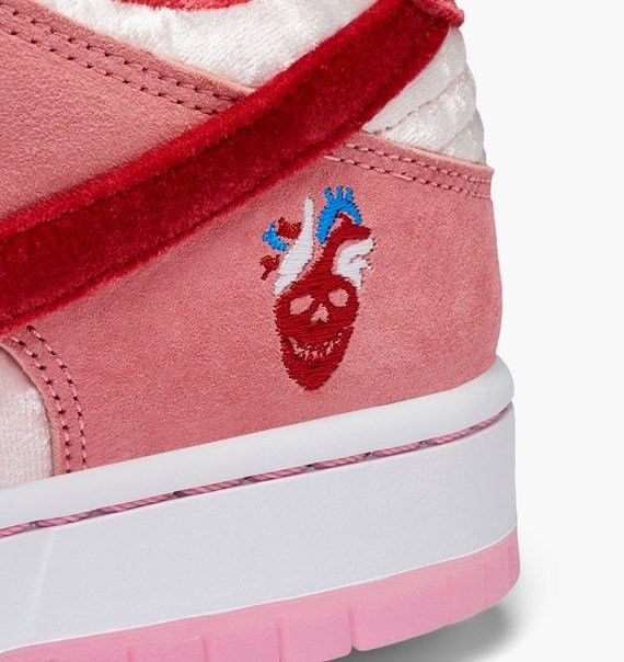 Nike × StrangeLove Skateboards Nike SB Dunk Low OG QS StrangeLove Special Box - CT2552 800 Size US 11 / EU 44 - 5 Thumbnail