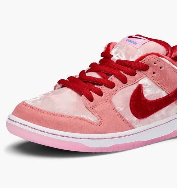 Nike × StrangeLove Skateboards Nike SB Dunk Low OG QS StrangeLove Special Box - CT2552 800 Size US 11 / EU 44 - 4 Thumbnail