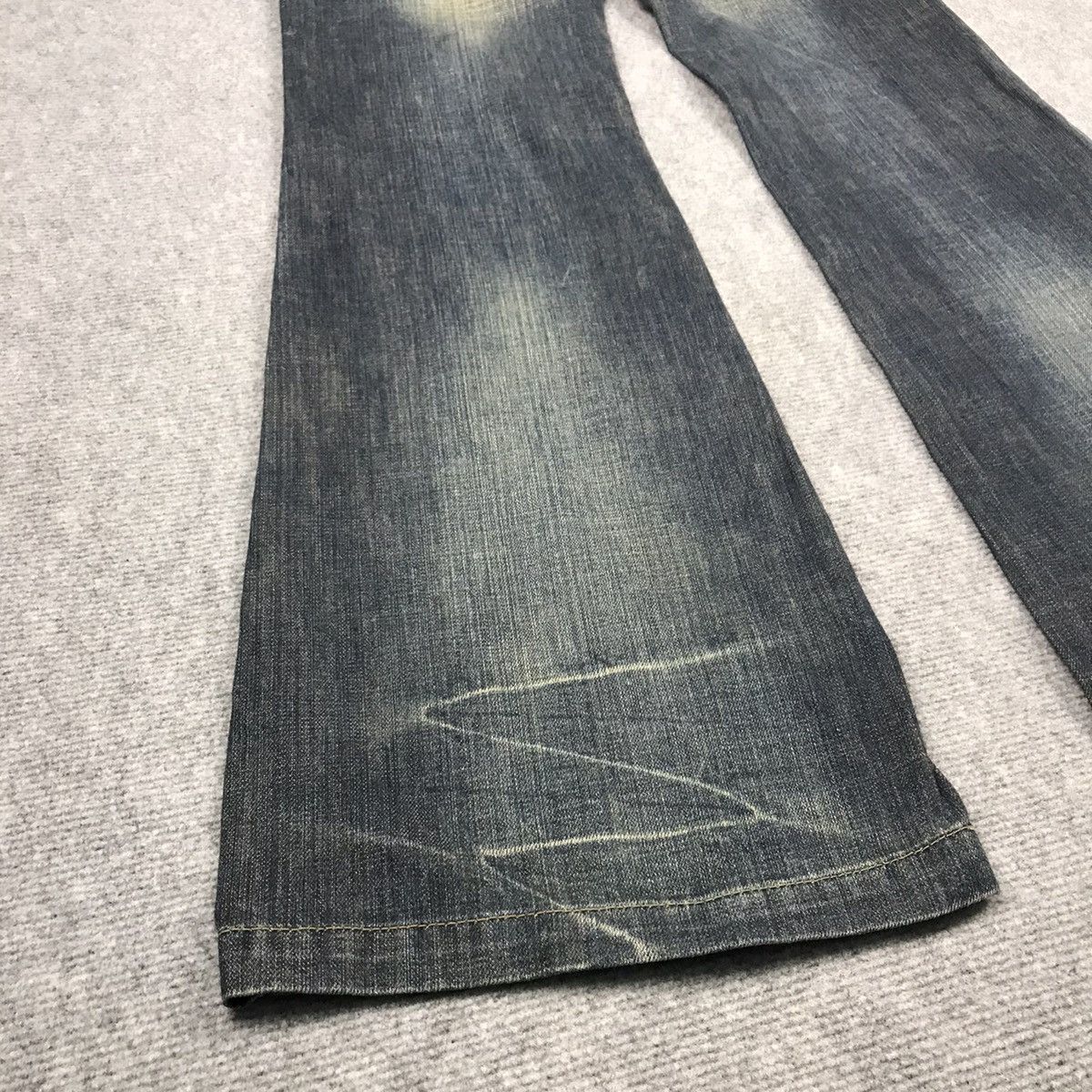 Japanese Brand FLARED DENIM 💀SWEET HIP BOOTCUT DENIM PANTS Size 30" / US 8 / IT 44 - 12 Thumbnail
