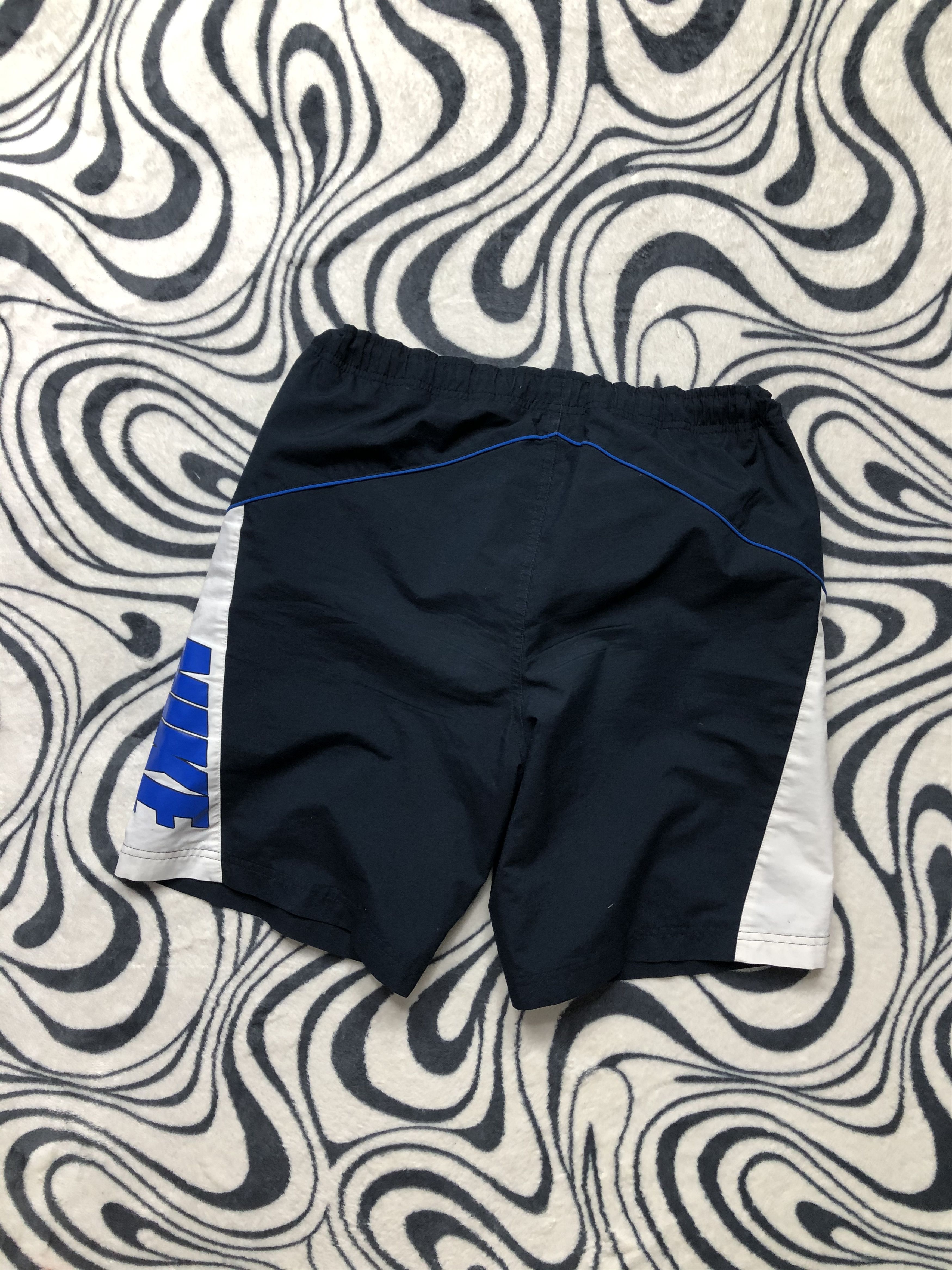 Nike × Vintage Nike Vintage Mens Nylon Shorts Size US 30 / EU 46 - 5 Thumbnail