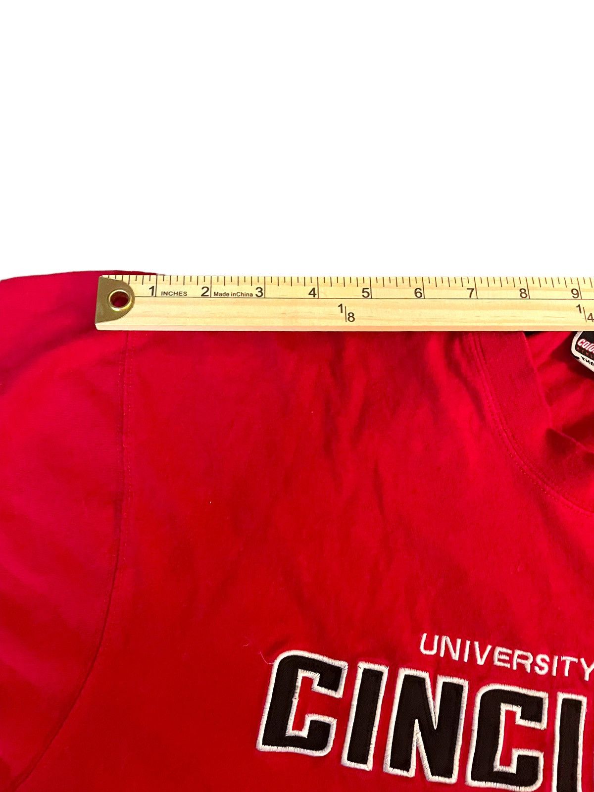Vintage Vintage University of Cincinnati Stitched Crewneck TShirt Size US L / EU 52-54 / 3 - 6 Thumbnail
