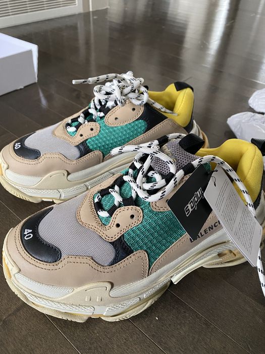 Grailed balenciaga store triple s