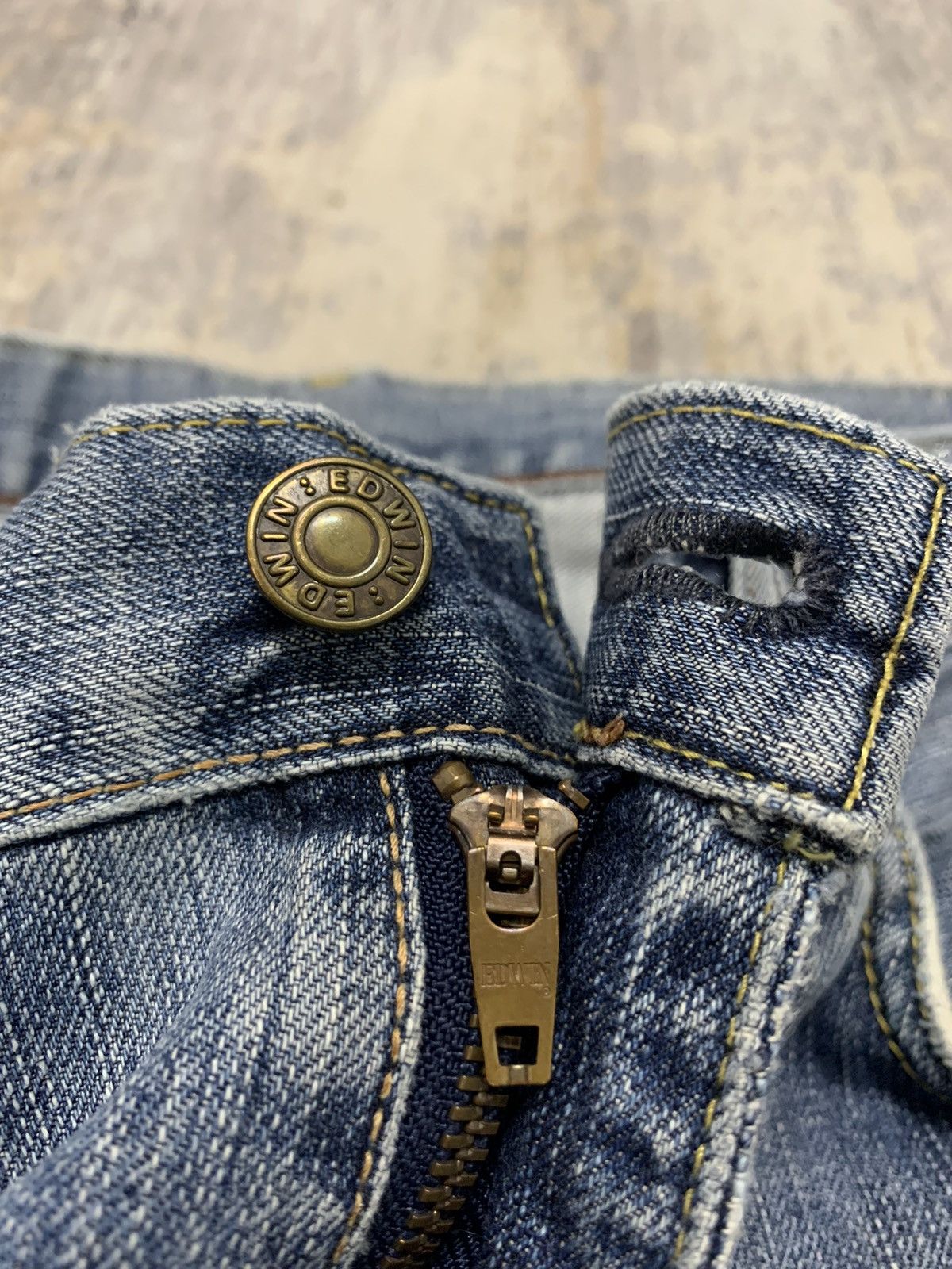 Japanese Brand Archive Edwin Baggy Distressed Faded Denim W33 Size US 33 - 13 Thumbnail
