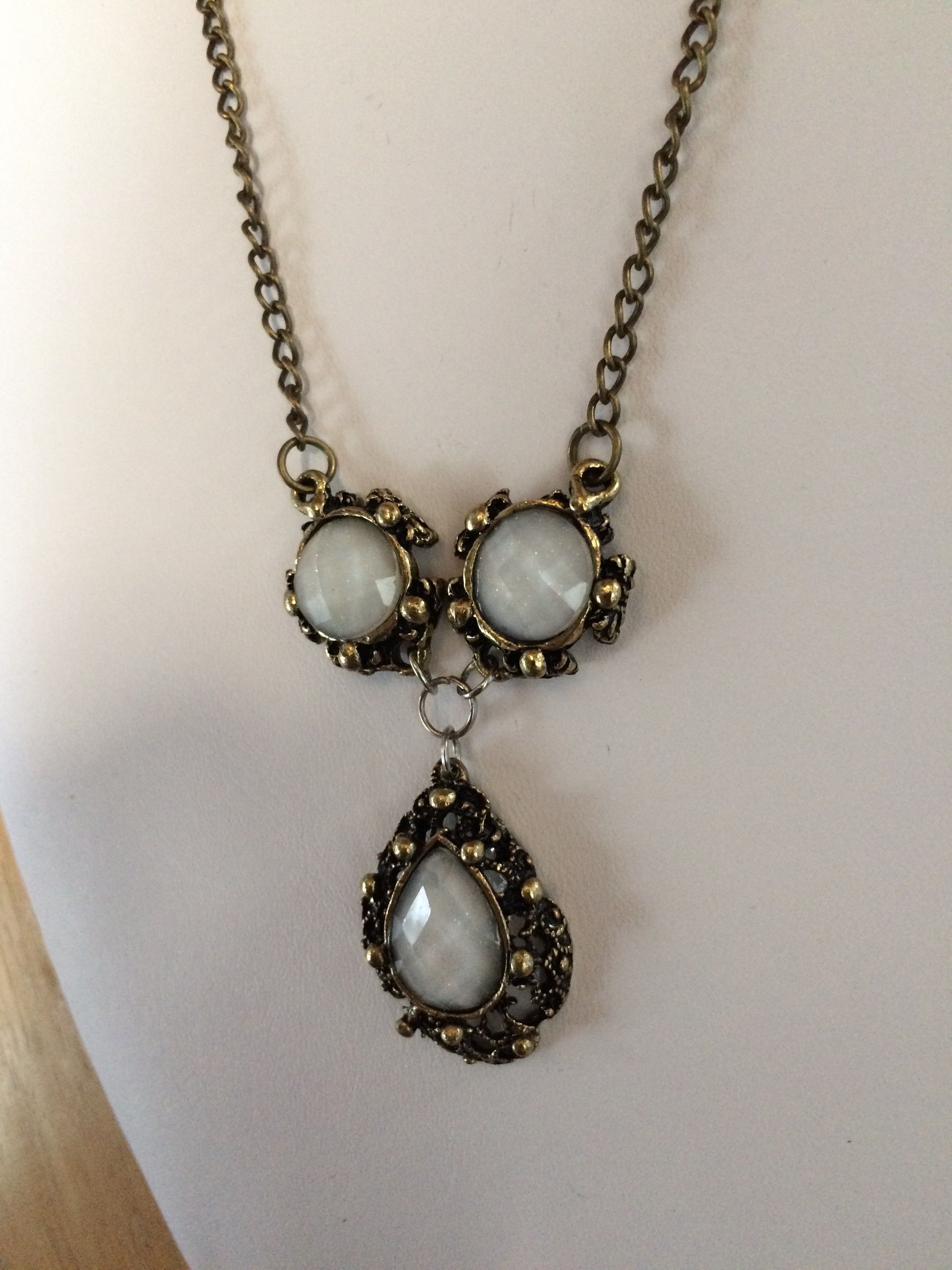 Handmade White Crystal Bead Bronze Chain Necklace Size ONE SIZE - 3 Thumbnail