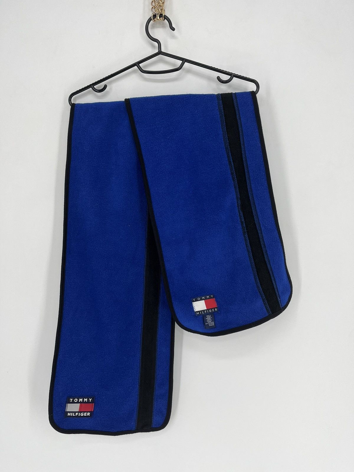 Tommy Hilfiger Vintage 90s Tommy Hilfiger fleece scarf Streetwear Style Size ONE SIZE - 1 Thumbnail