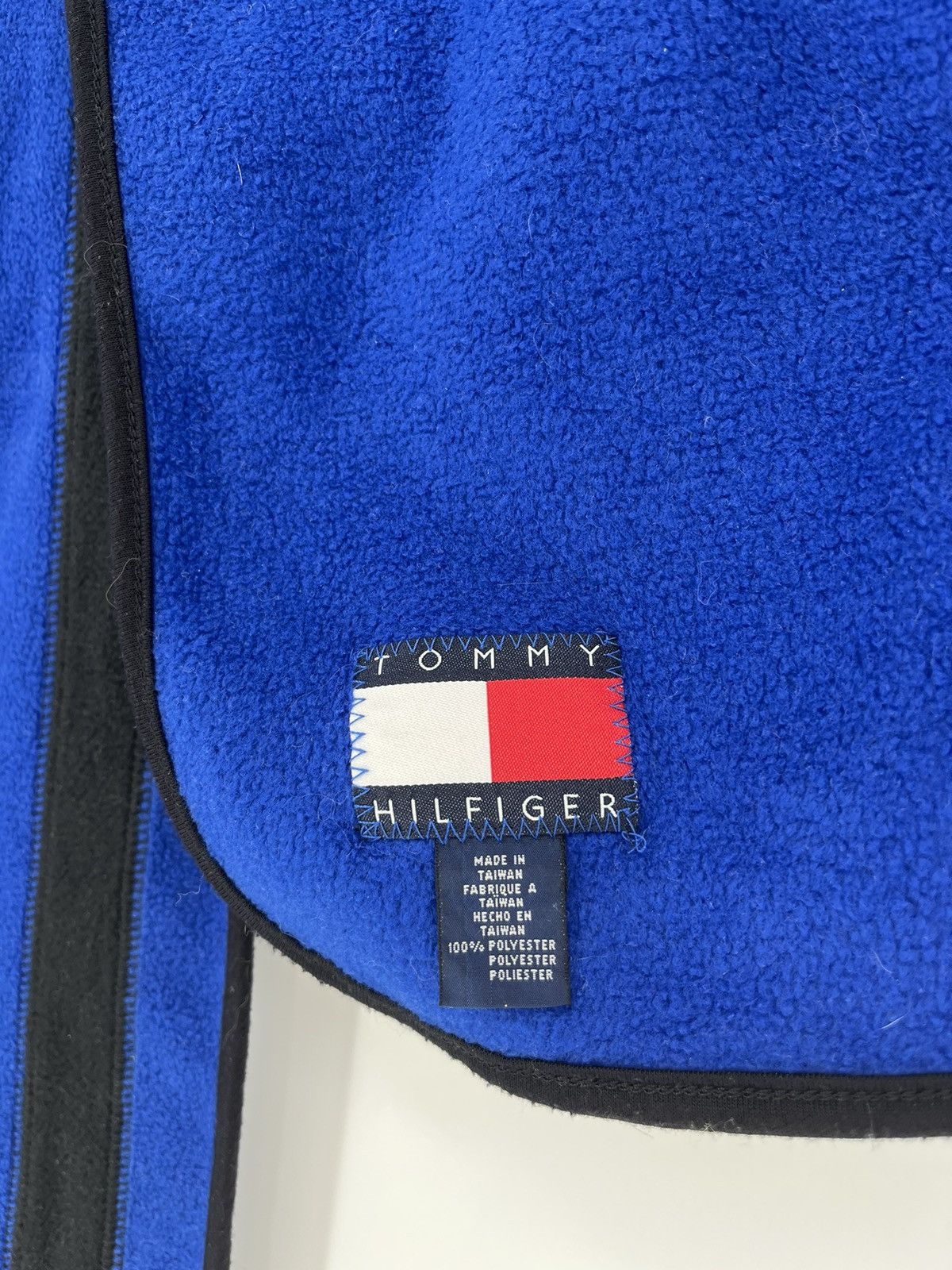 Tommy Hilfiger Vintage 90s Tommy Hilfiger fleece scarf Streetwear Style Size ONE SIZE - 6 Thumbnail