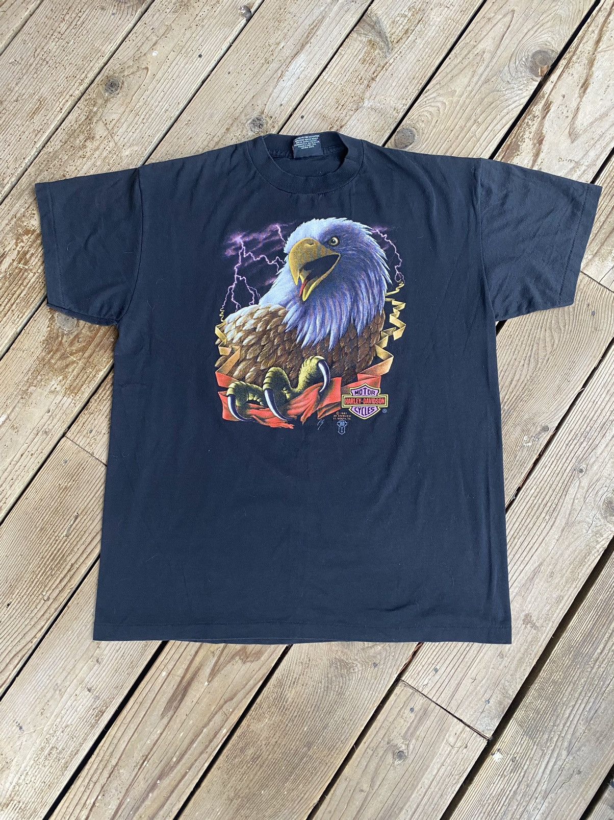 Harley Davidson 1987 Honolulu Eagle Lightning 3D Emblem Harley Davidson Tee Size US XL / EU 56 / 4 - 1 Thumbnail