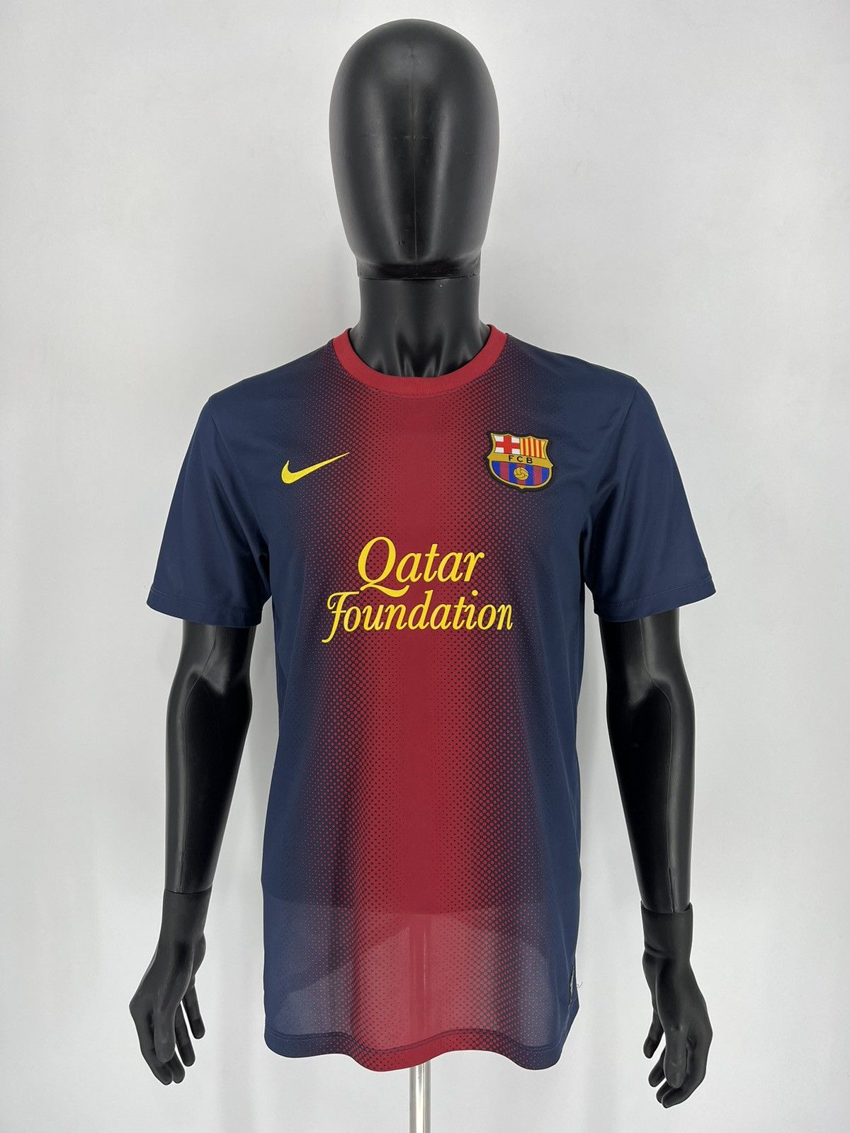 Nike Barcelona 64 vintage Nike tee Size US M / EU 48-50 / 2 - 2 Thumbnail
