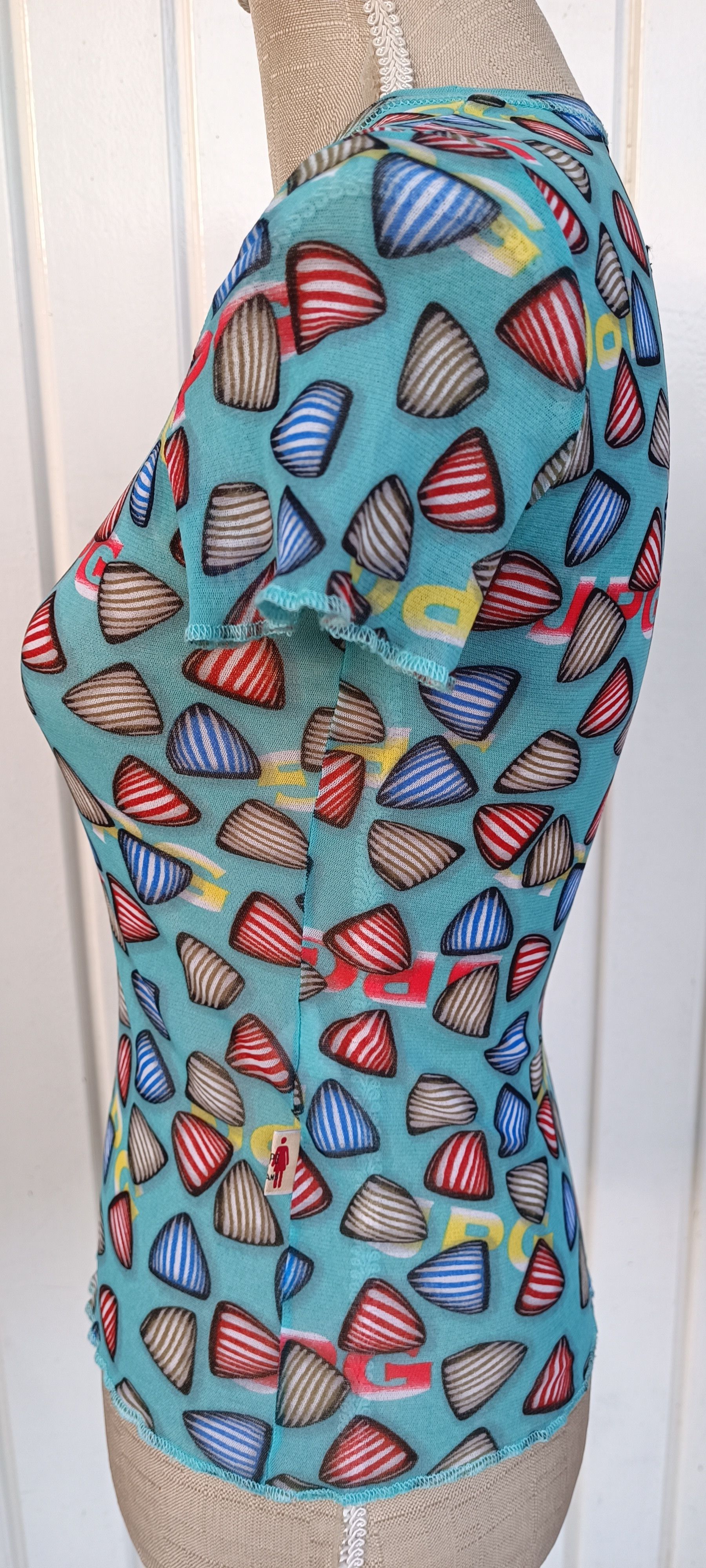 Jean Paul Gaultier SS2001- Mesh top with print of triangular-shaped candies Size M / US 6-8 / IT 42-44 - 7 Thumbnail