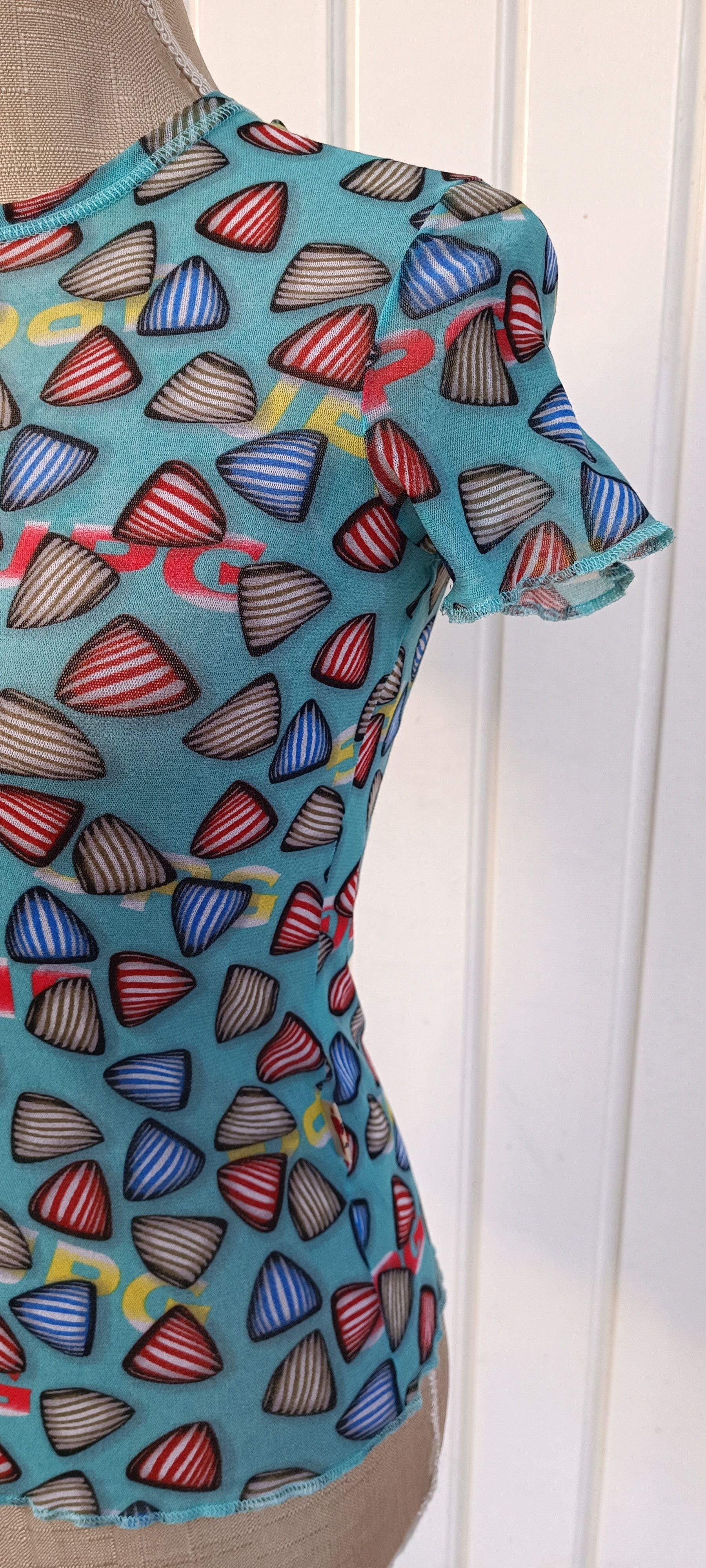 Jean Paul Gaultier SS2001- Mesh top with print of triangular-shaped candies Size M / US 6-8 / IT 42-44 - 5 Thumbnail