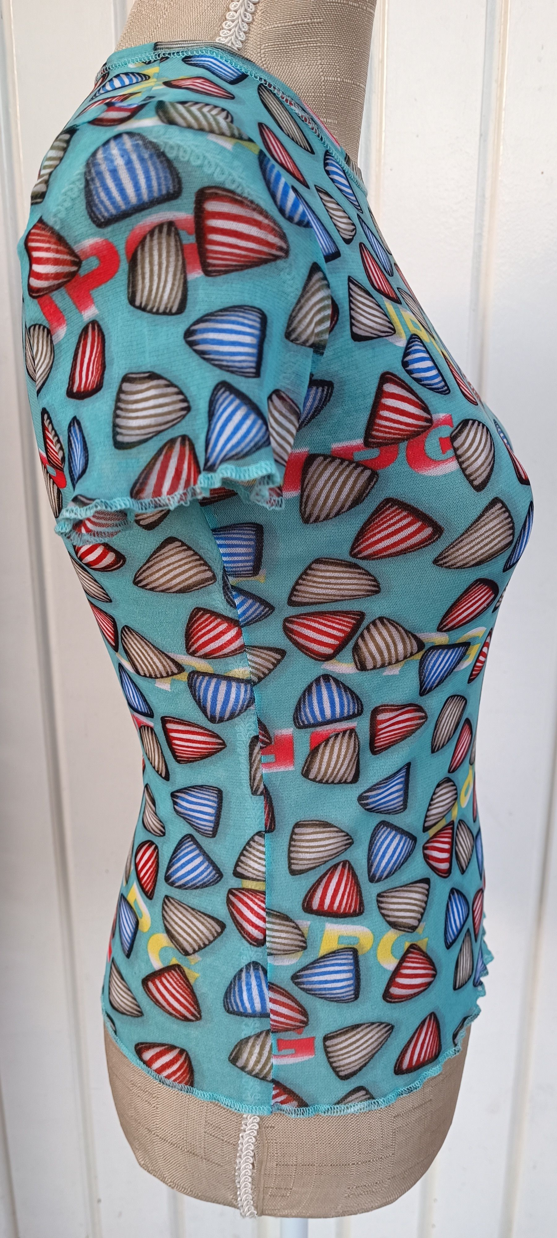 Jean Paul Gaultier SS2001- Mesh top with print of triangular-shaped candies Size M / US 6-8 / IT 42-44 - 10 Thumbnail