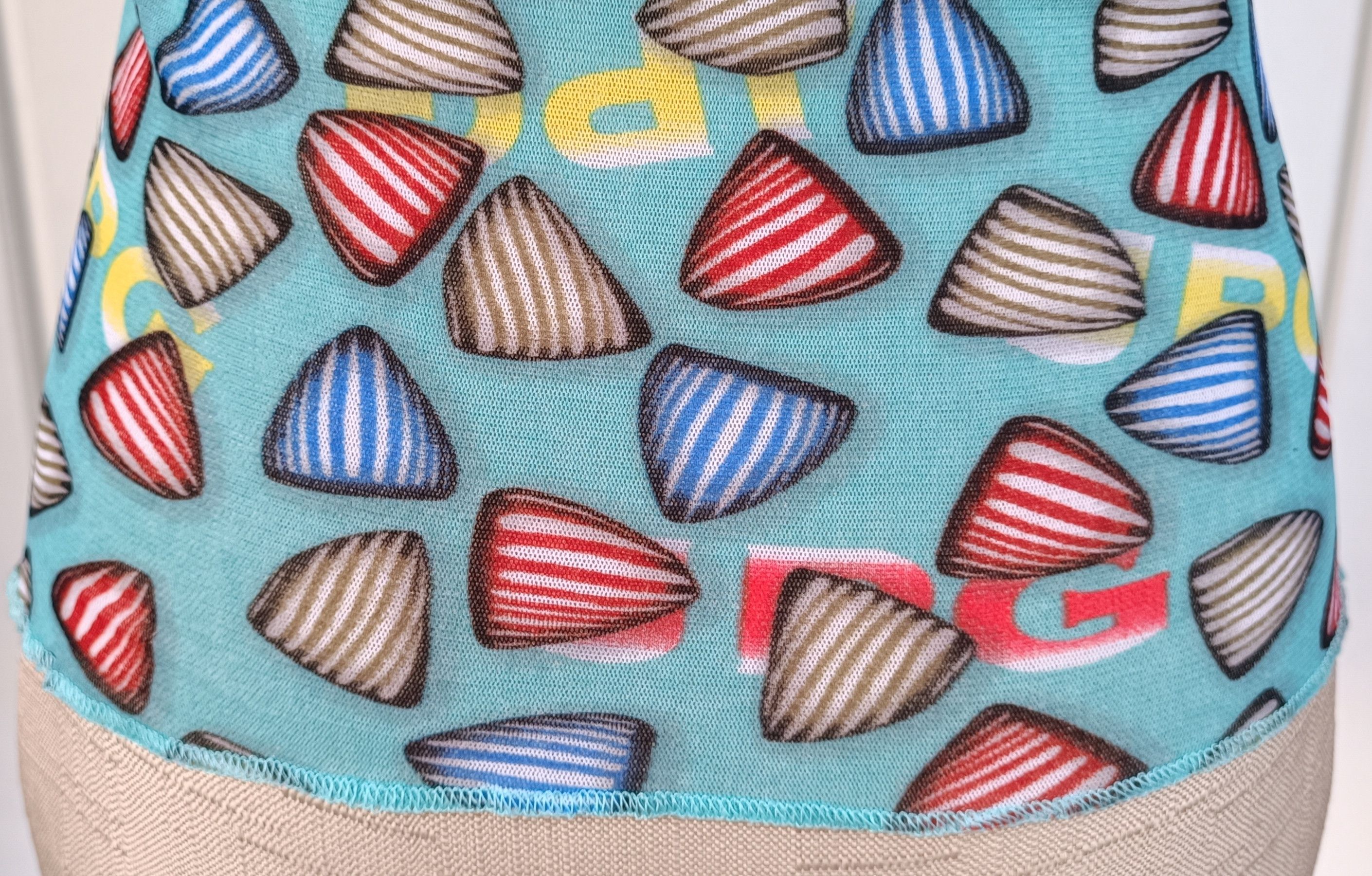 Jean Paul Gaultier SS2001- Mesh top with print of triangular-shaped candies Size M / US 6-8 / IT 42-44 - 18 Thumbnail
