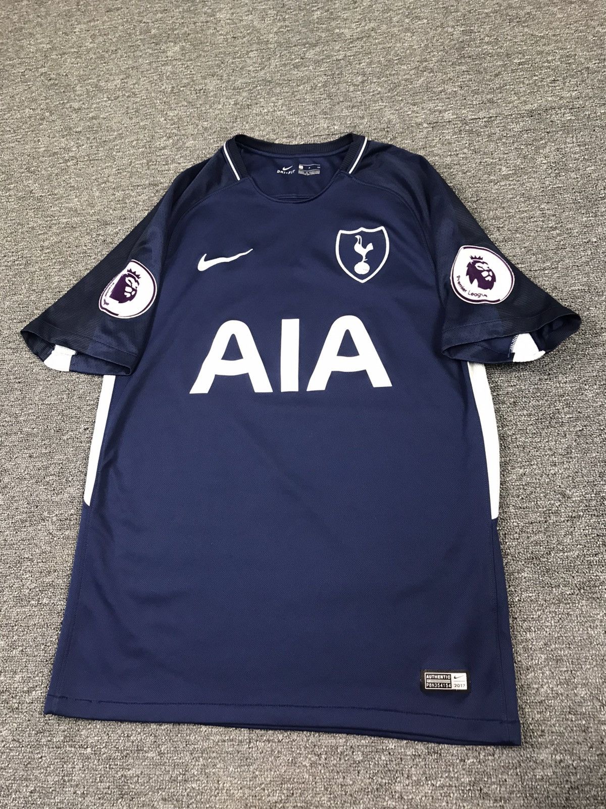 Nike TOTTENHAM HOTSPUR FC 2017-18 AWAY,NIKE,SOCCER JERSEY Size US S / EU 44-46 / 1 - 3 Thumbnail