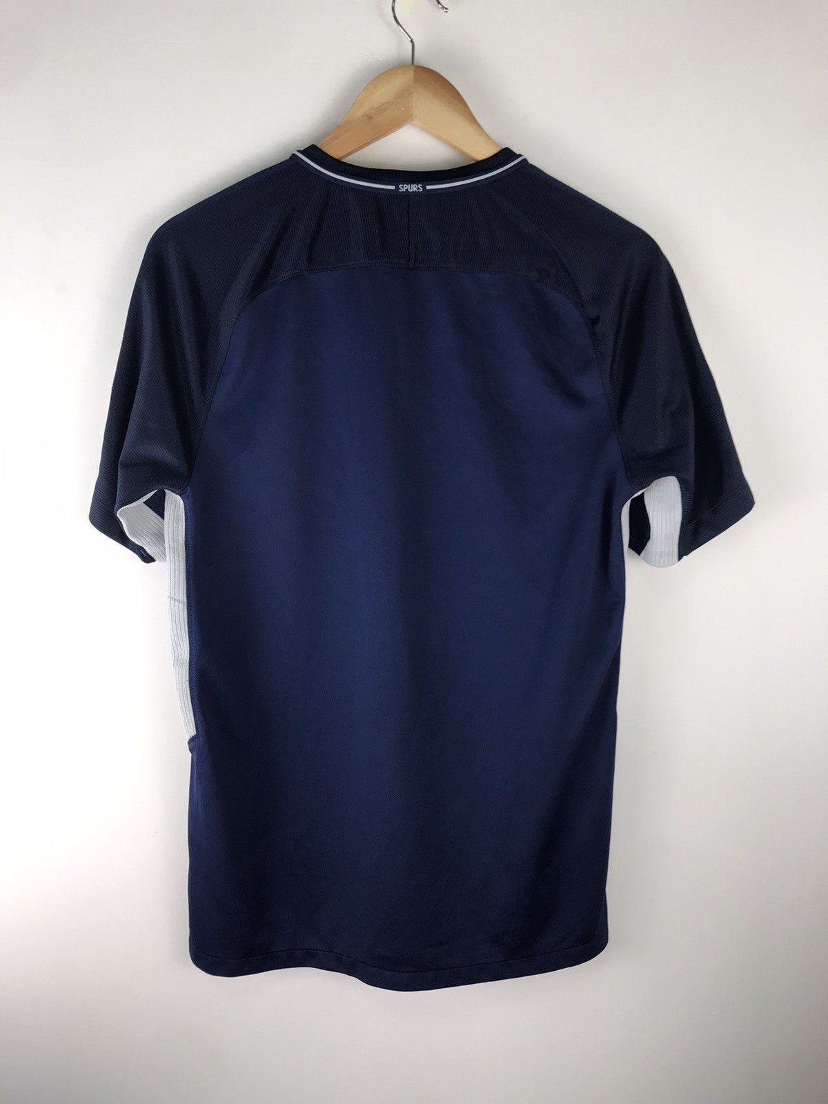 Nike TOTTENHAM HOTSPUR FC 2017-18 AWAY,NIKE,SOCCER JERSEY Size US S / EU 44-46 / 1 - 2 Thumbnail