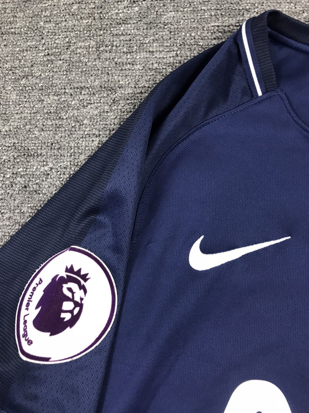 Nike TOTTENHAM HOTSPUR FC 2017-18 AWAY,NIKE,SOCCER JERSEY Size US S / EU 44-46 / 1 - 6 Thumbnail
