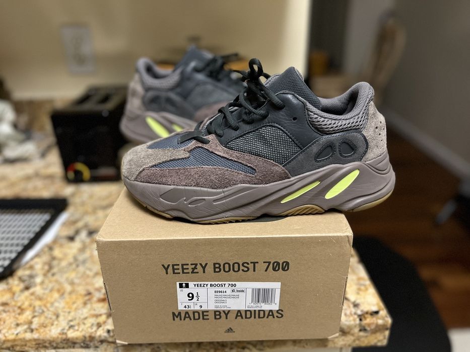 Yeezy 700 hot sale mauve grailed