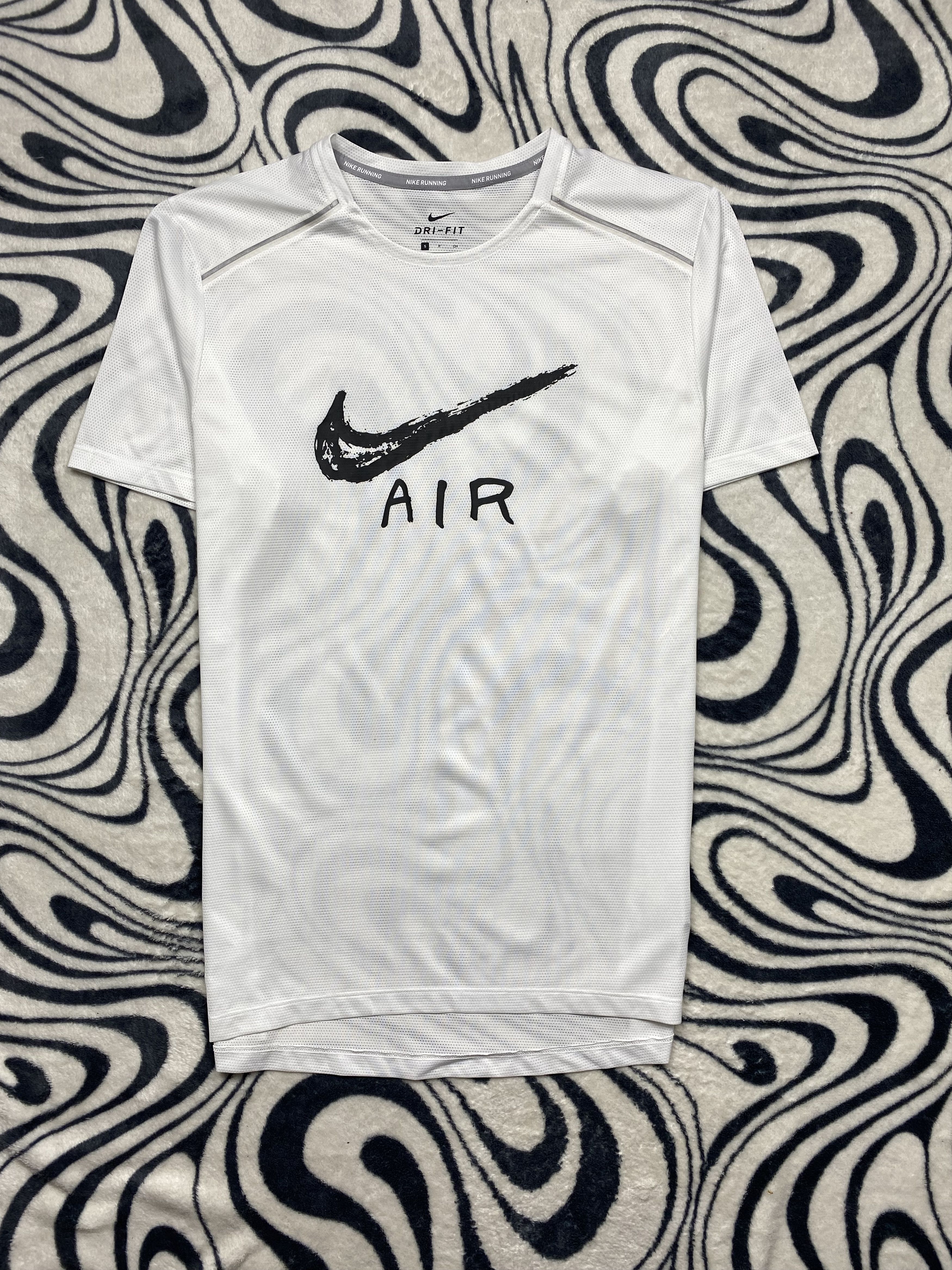 Nike Nike Running Vintage Mens T-Shirt Tee Y2K Dri Fit Size US S / EU 44-46 / 1 - 1 Thumbnail
