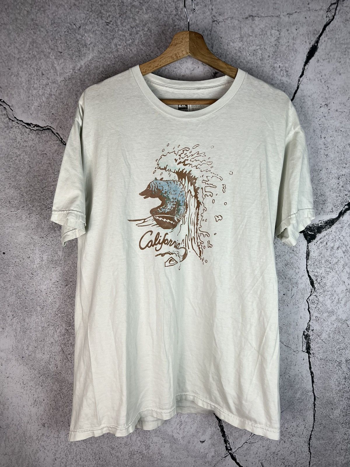 Quiksilver Quicksilver surfing bear tshirt Size US L / EU 52-54 / 3 - 1 Thumbnail