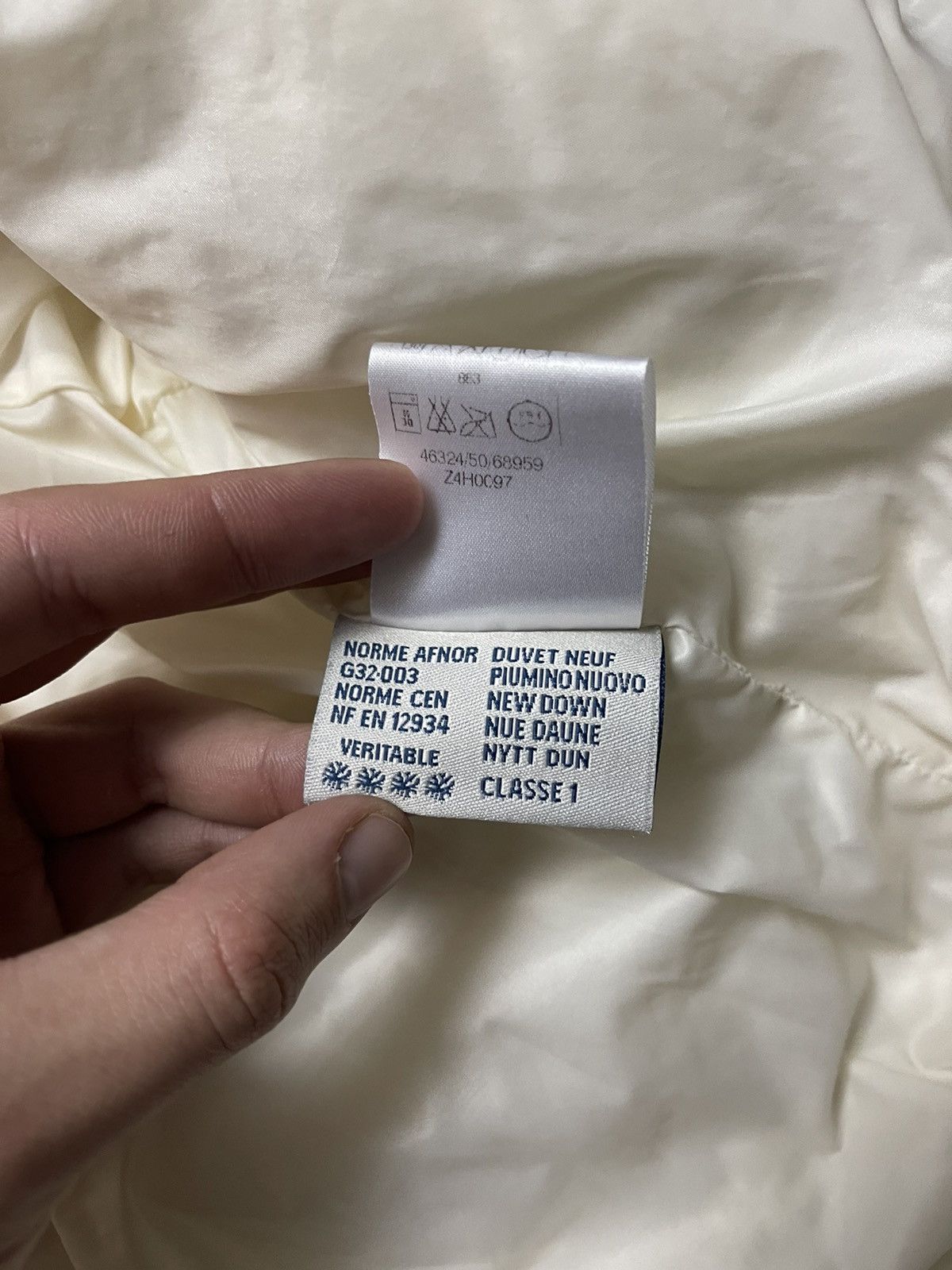 Moncler Moncler white down jacket Size L / US 10 / IT 46 - 7 Thumbnail