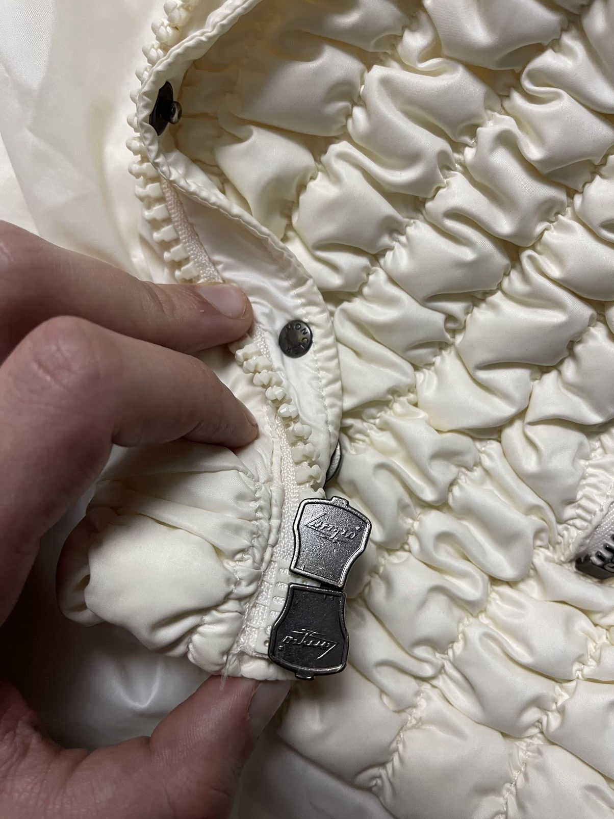 Moncler Moncler white down jacket Size L / US 10 / IT 46 - 8 Thumbnail