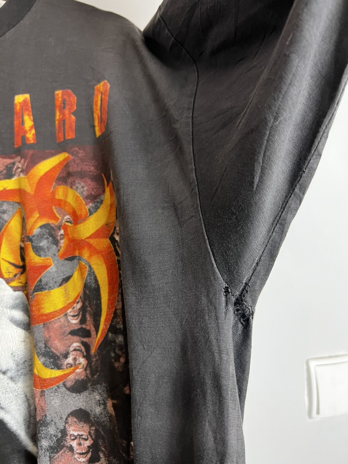 Band Tees 90s BIOHAZARD State of the World Tour Vintage Hardcore Tee Size US L / EU 52-54 / 3 - 9 Thumbnail