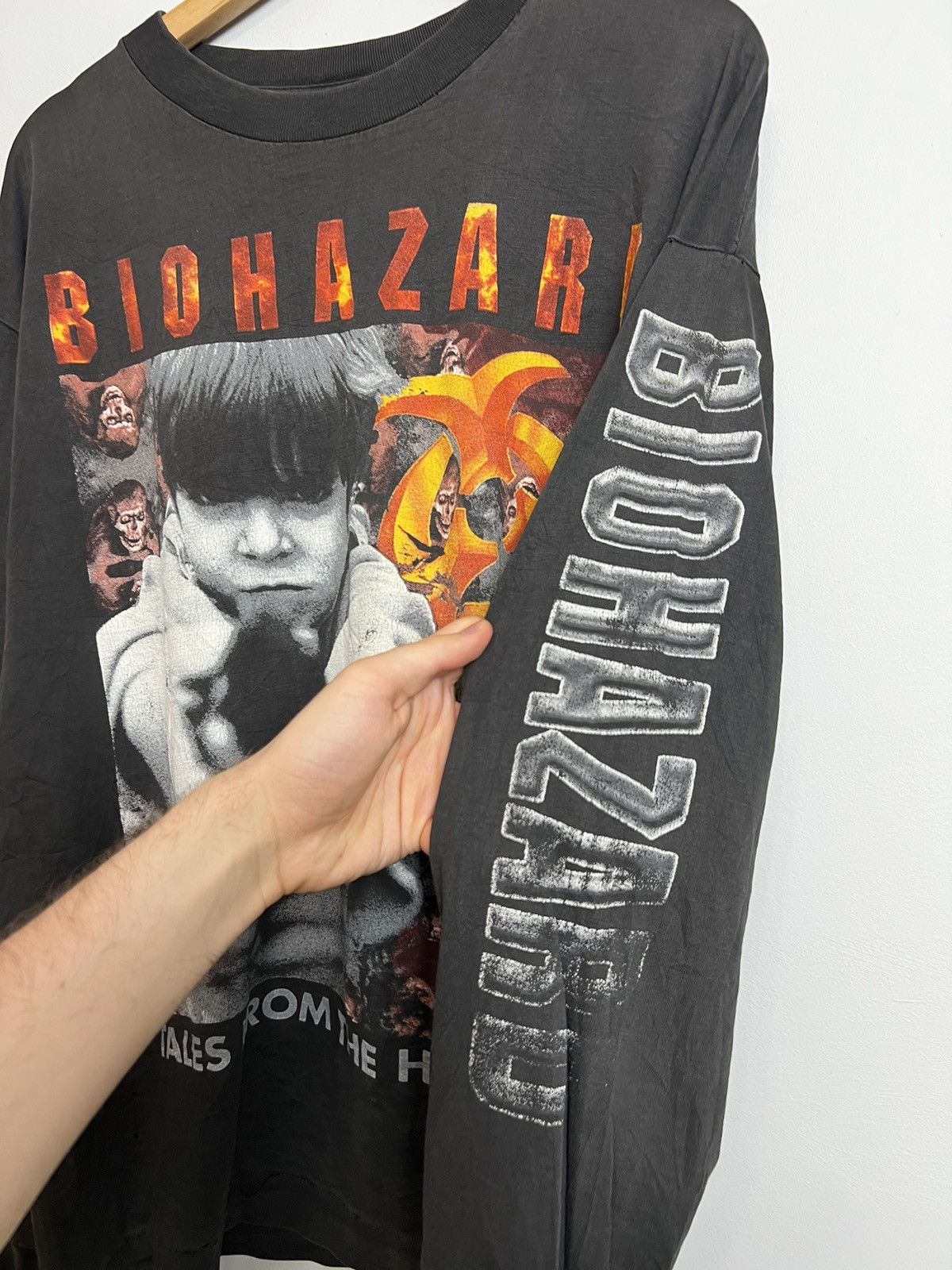 Band Tees 90s BIOHAZARD State of the World Tour Vintage Hardcore Tee Size US L / EU 52-54 / 3 - 3 Thumbnail