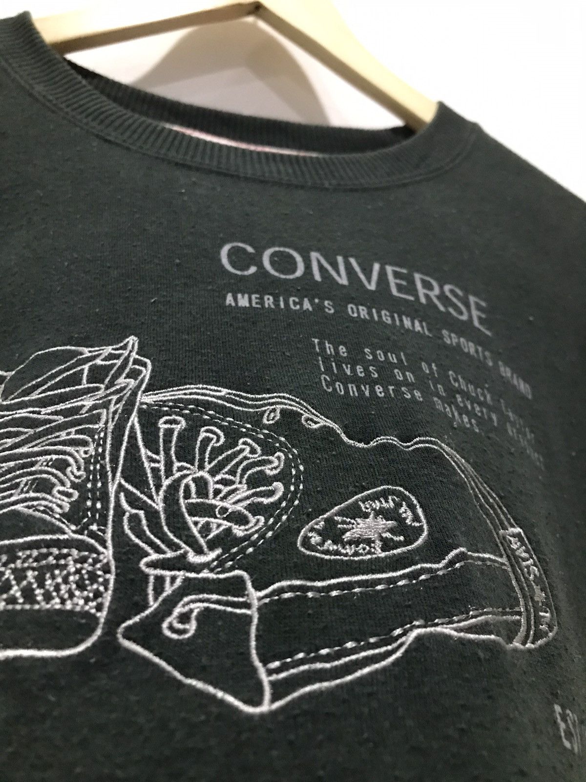 Converse Vtg Converse Embroidered Shoe Logo Sweatshirt Size US M / EU 48-50 / 2 - 7 Thumbnail