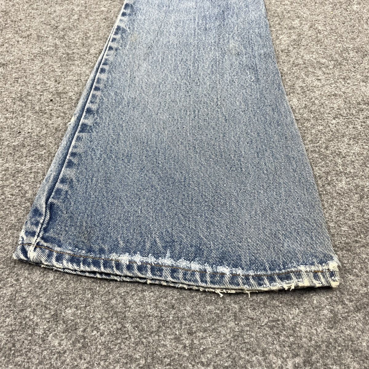 Levi's × Vintage Vintage Levi's Light Wash Boot Cut Oren Tab -wc162 Size US 27 - 9 Thumbnail