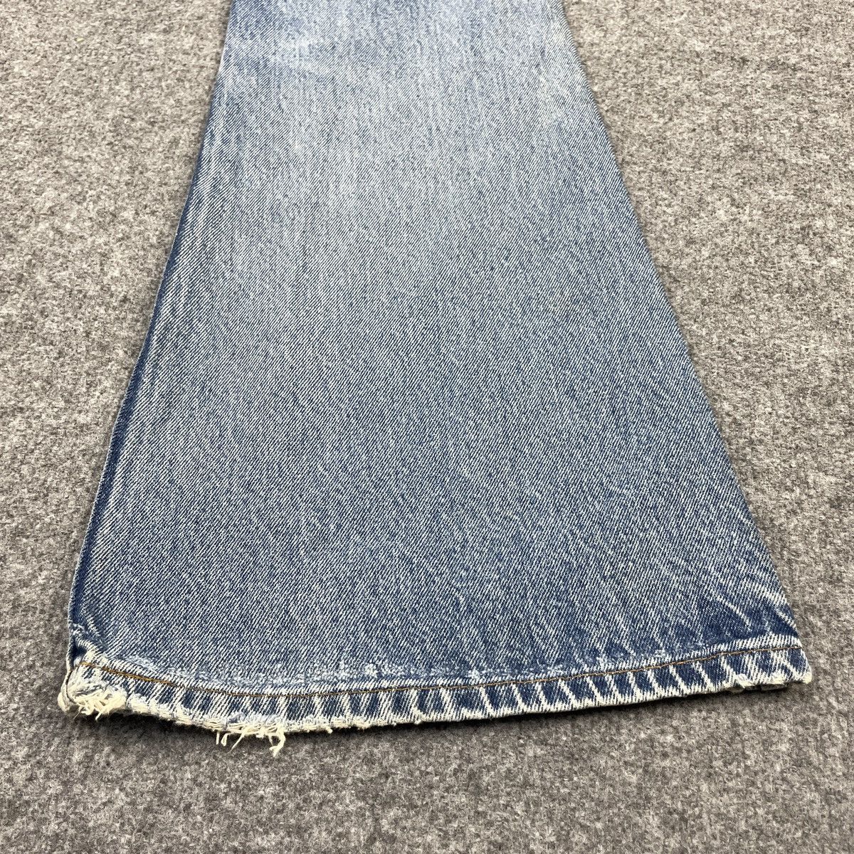 Levi's × Vintage Vintage Levi's Light Wash Boot Cut Oren Tab -wc162 Size US 27 - 10 Thumbnail