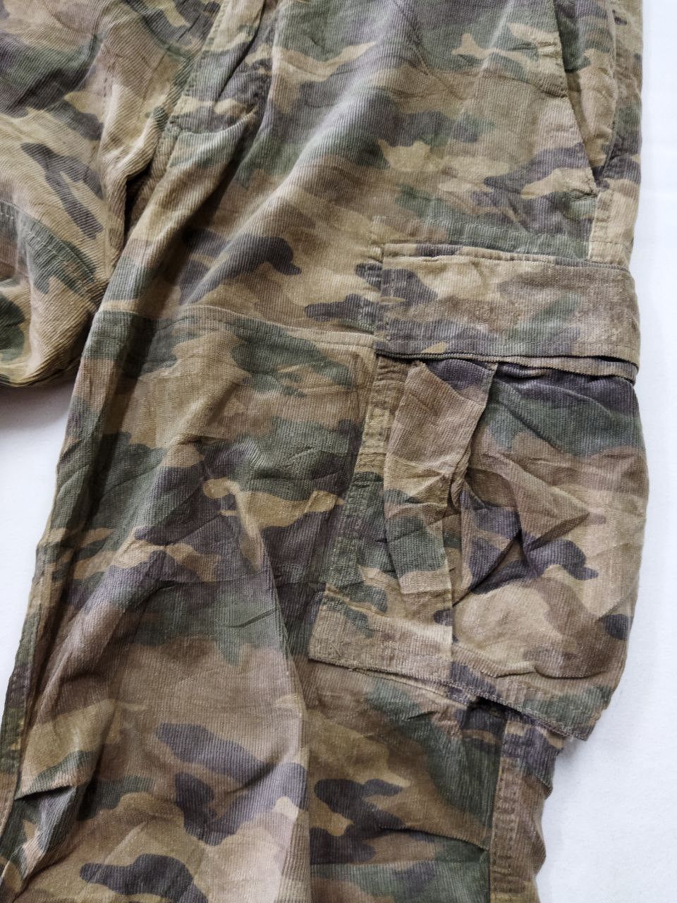 Beams Japan Beams Japan Camouflage Corduroy Cargo Pants Size US 33 - 8 Thumbnail