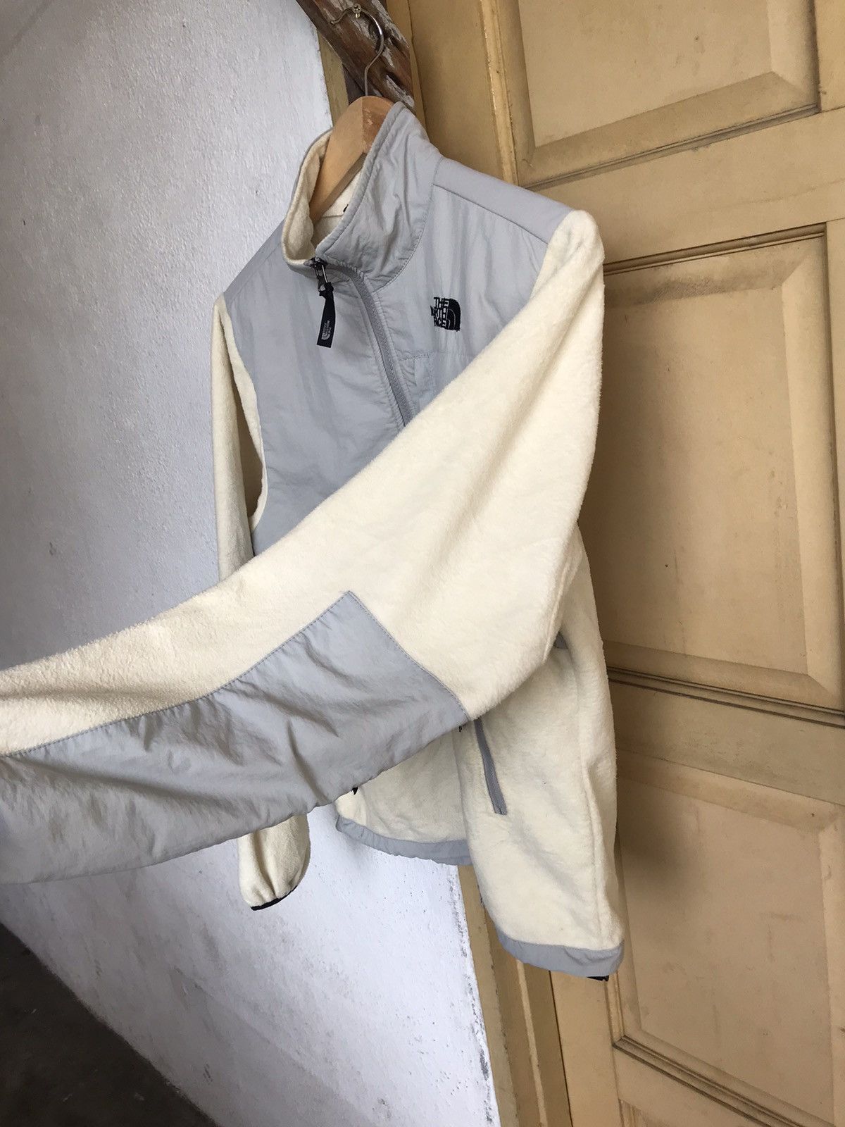 The North Face Nice❗️The North Face White Fleece Jacket Inspired Stussy Size US M / EU 48-50 / 2 - 12 Thumbnail