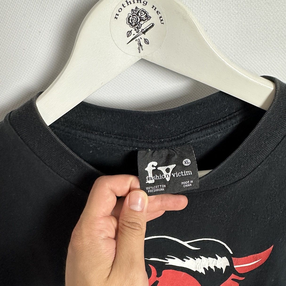 Fashion Victim Vintage 90s Fashion Victim Devil Satan God Busy tee y2k OG Size US XL / EU 56 / 4 - 5 Thumbnail