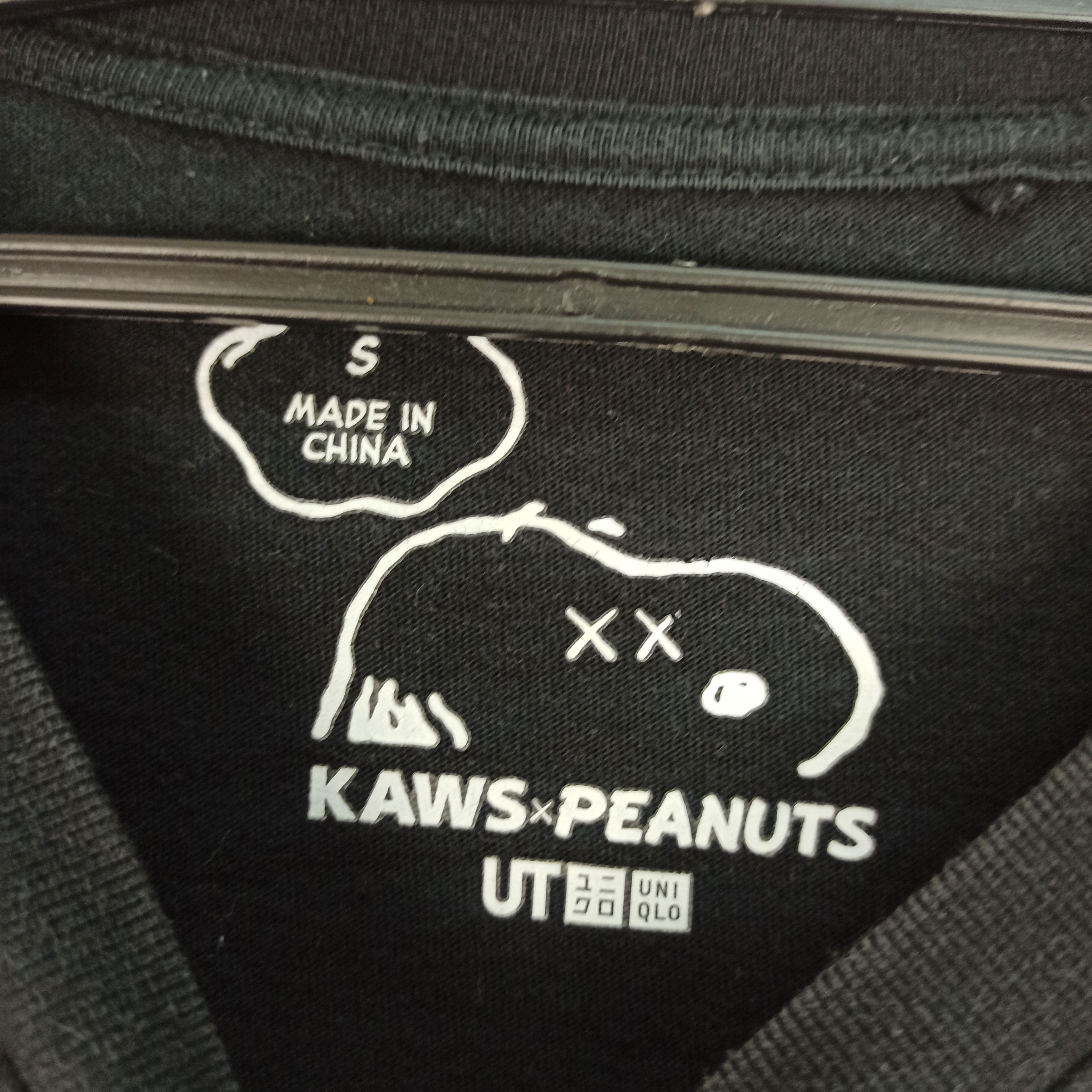 Kaws × Peanuts × Uniqlo Rare Kaws x Peanuts X Uniqlo Single Pocket T-Shirt Size US S / EU 44-46 / 1 - 5 Thumbnail