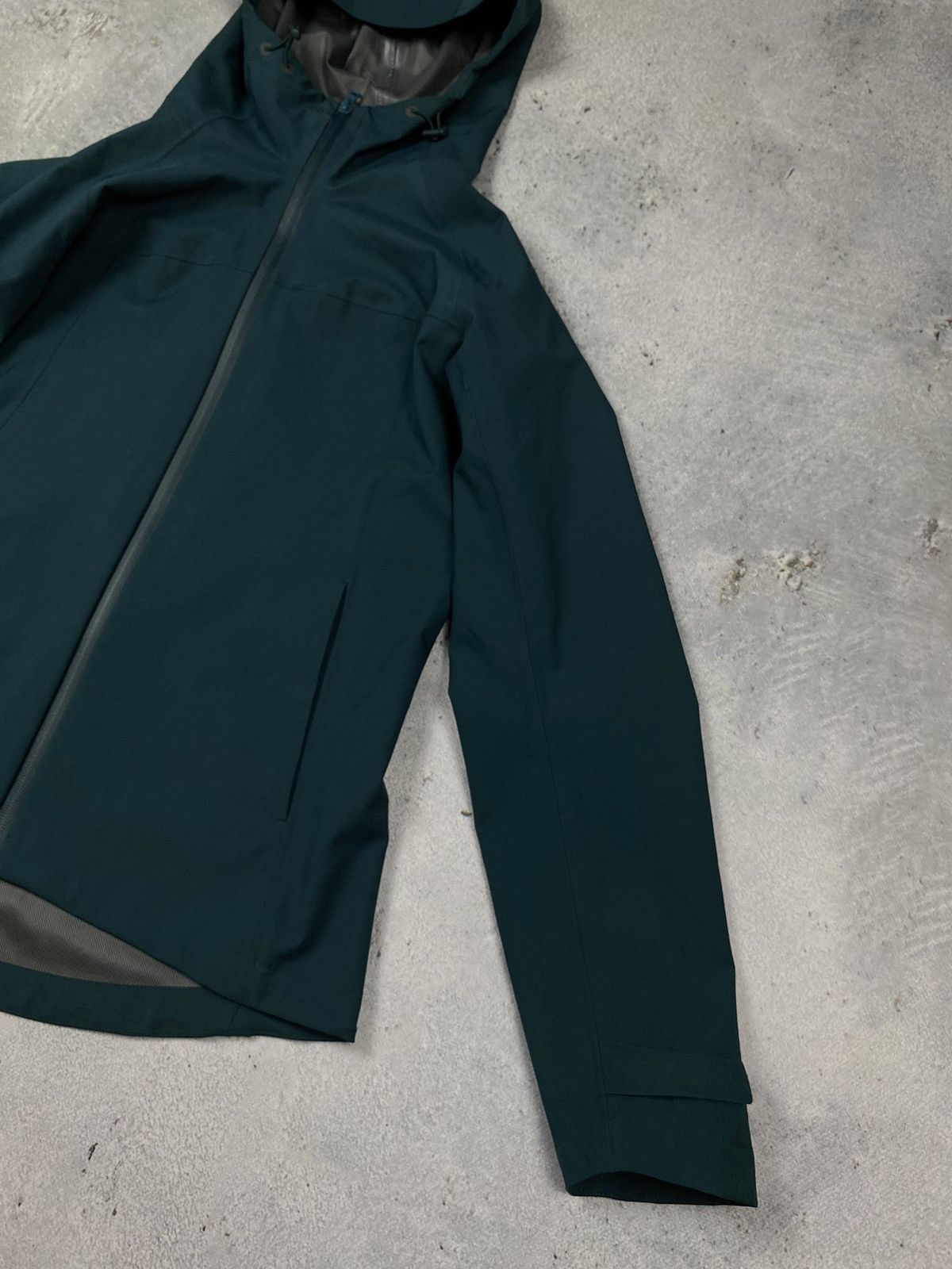 Uniqlo Uniqlo lightweight jacket Size M / US 6-8 / IT 42-44 - 3 Thumbnail