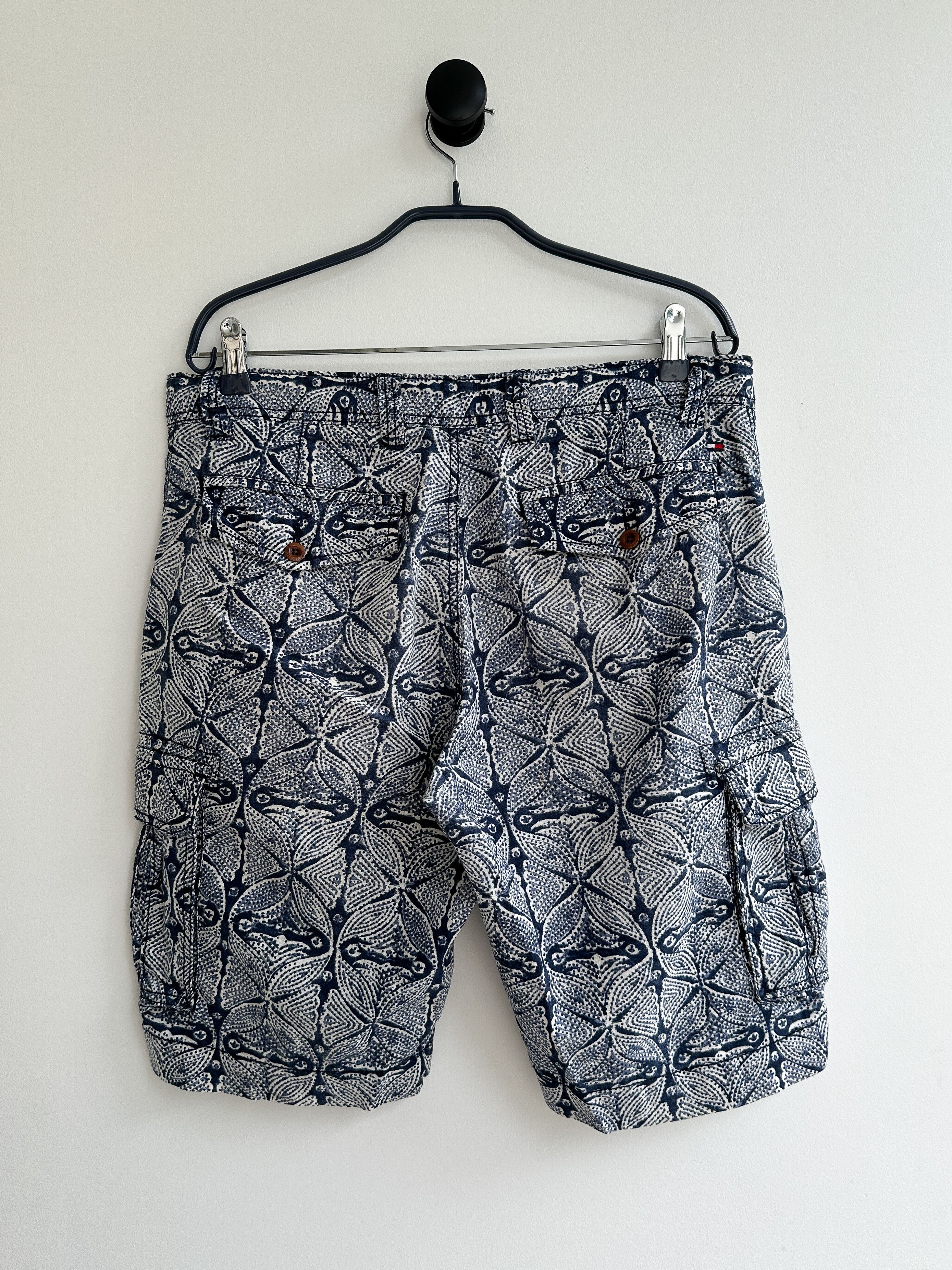 Tommy Hilfiger Vintage Tommy Hilfiger Cargo Shorts Size US 32 / EU 48 - 4 Thumbnail