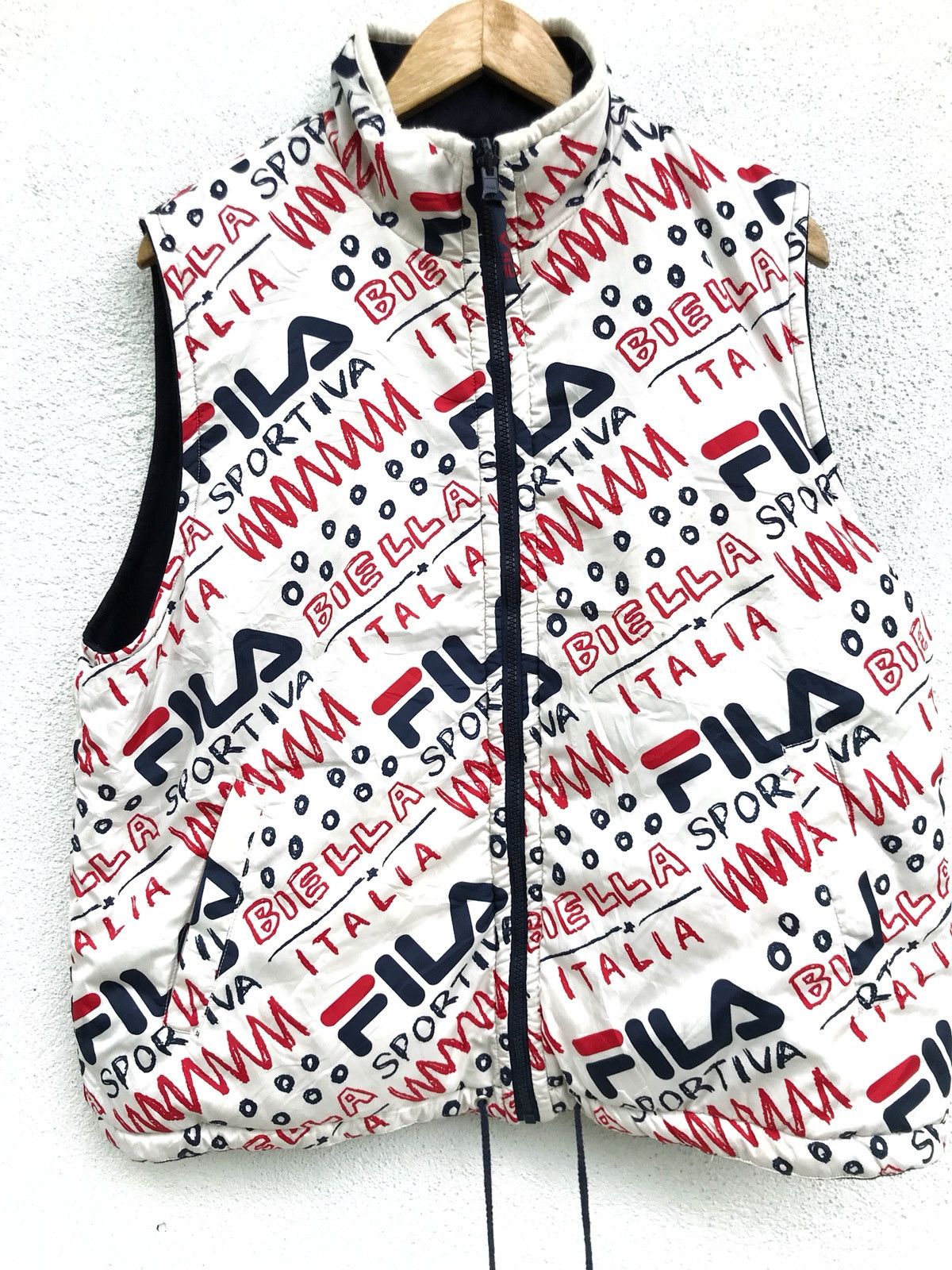 Fila Fila Sleeveless Zipper Jacket Big Log Fullprinted Size US L / EU 52-54 / 3 - 4 Thumbnail