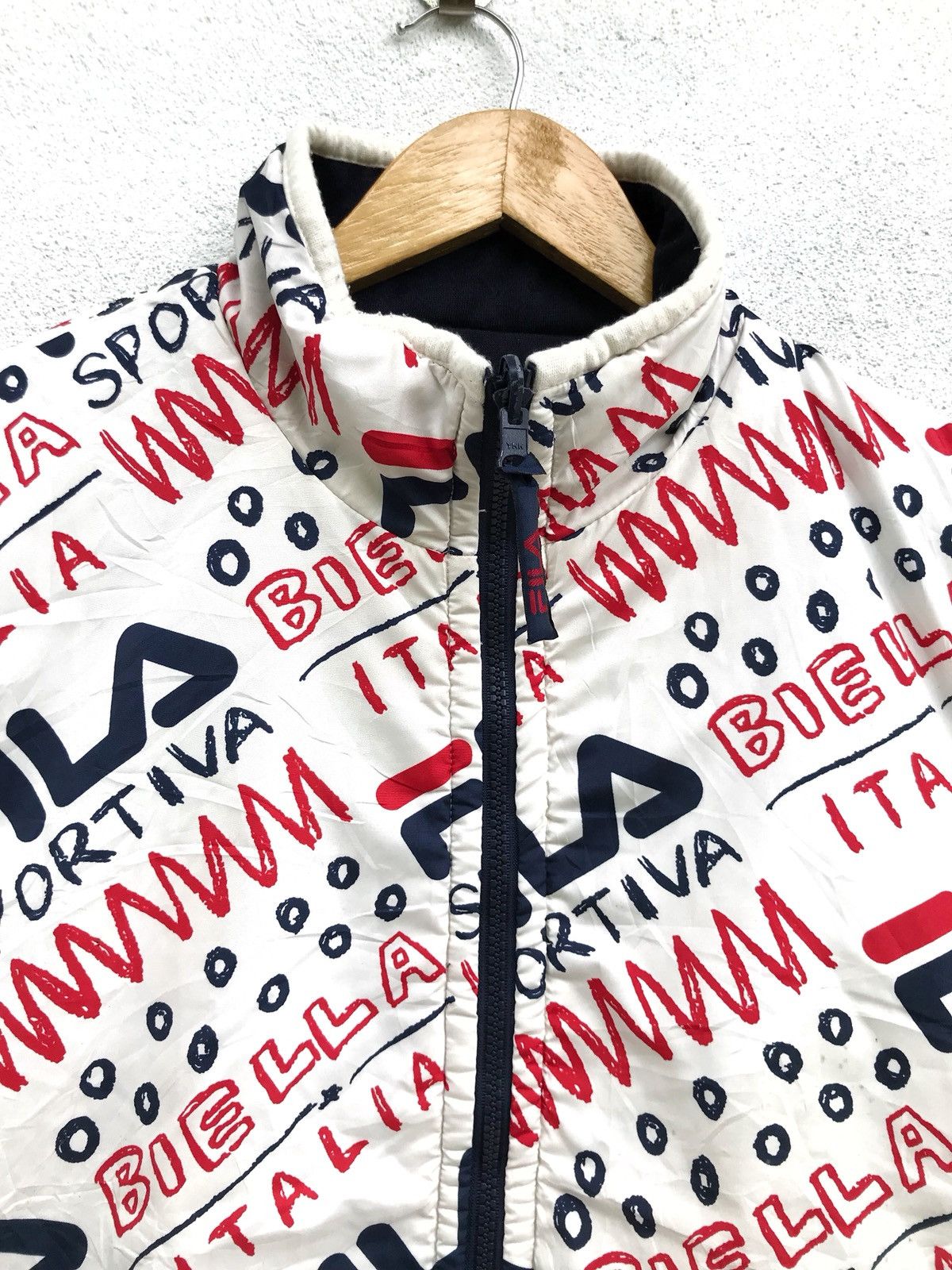 Fila Fila Sleeveless Zipper Jacket Big Log Fullprinted Size US L / EU 52-54 / 3 - 6 Thumbnail