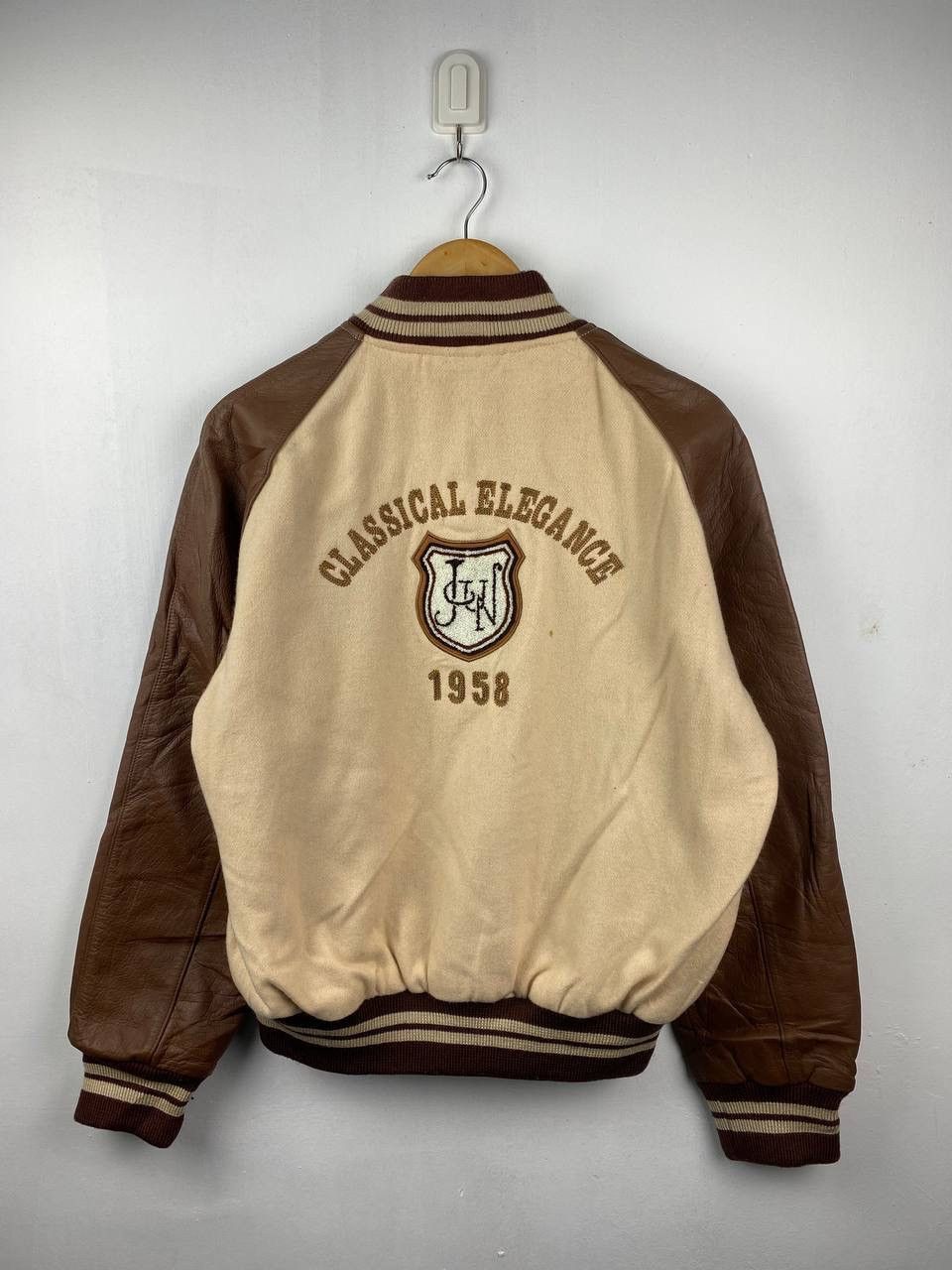 Vintage RARE Vintage 1958 Classical Elegance Brown Varsity Jacket Size US L / EU 52-54 / 3 - 1 Thumbnail