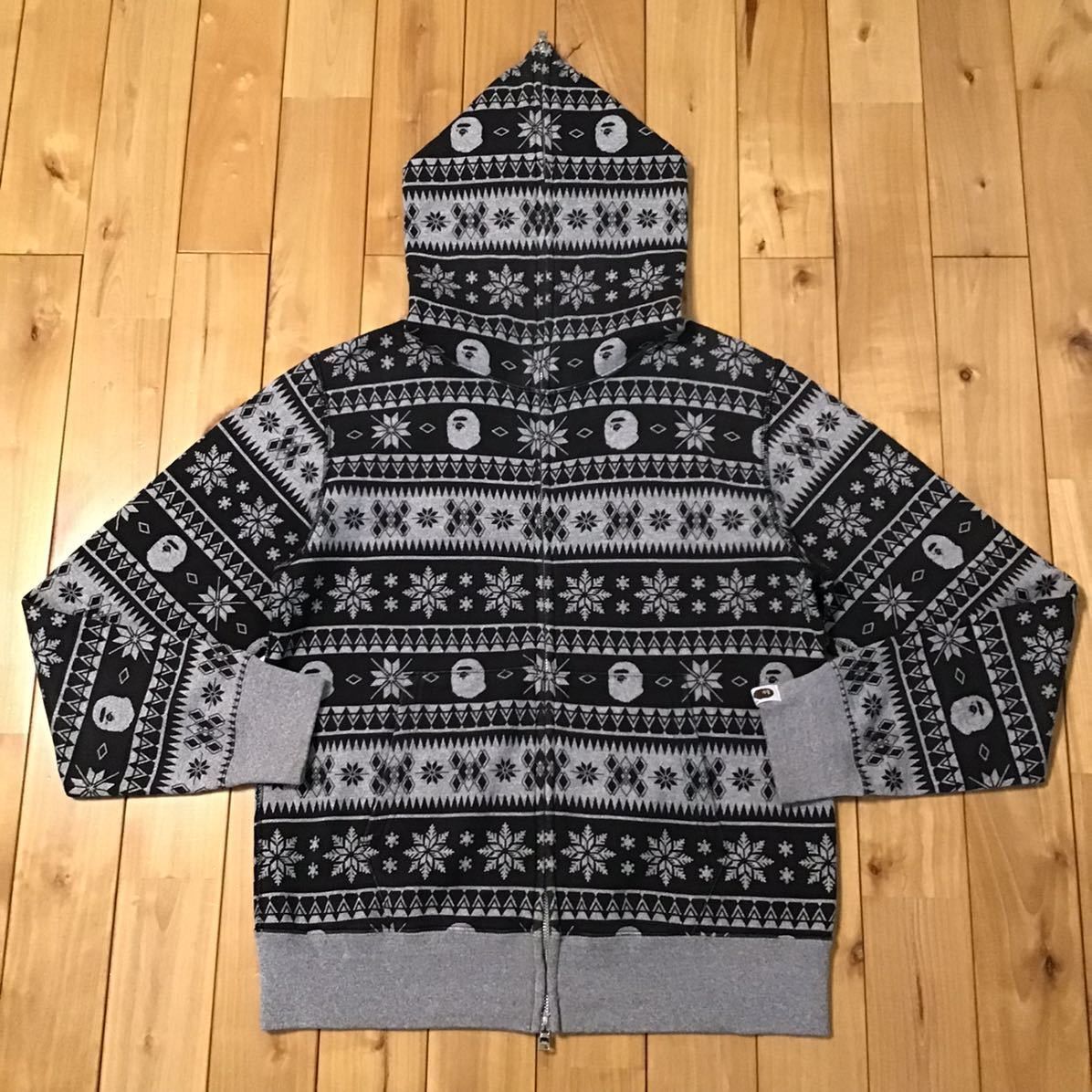 Bape BAPE Nordic pattern full zip hoodie gray x black Size US M / EU 48-50 / 2 - 1 Thumbnail